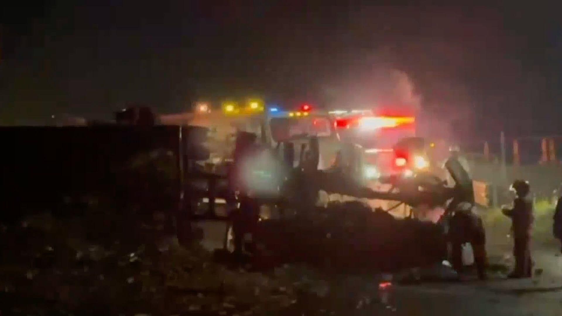 Tráiler Cargado con Caña Vuelca y se Incendia en Amatlán; Hay Dos Personas Lesionadas