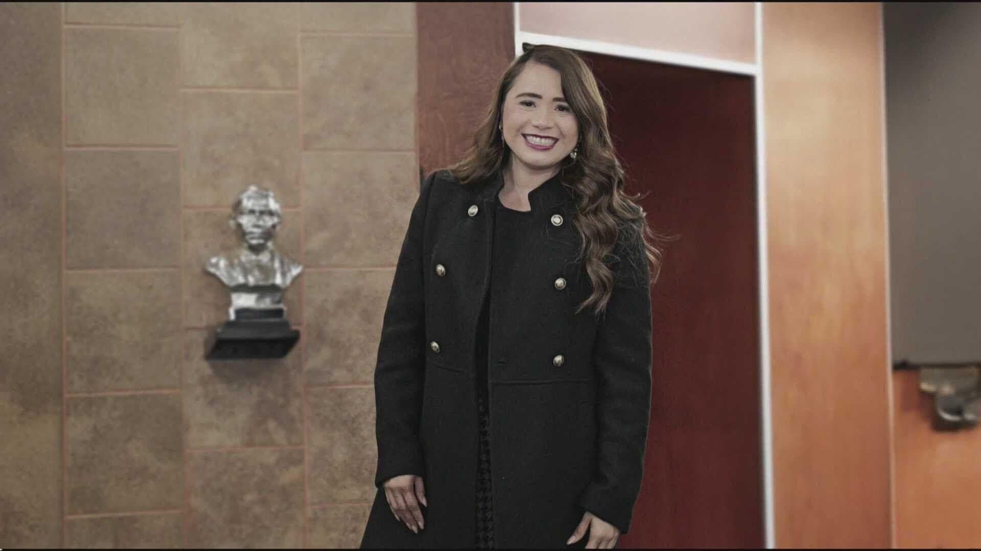 Retienen a Diputada de BC en Calexico por Intentar Cruzar a EUA con 800 Mil Pesos en Efectivo