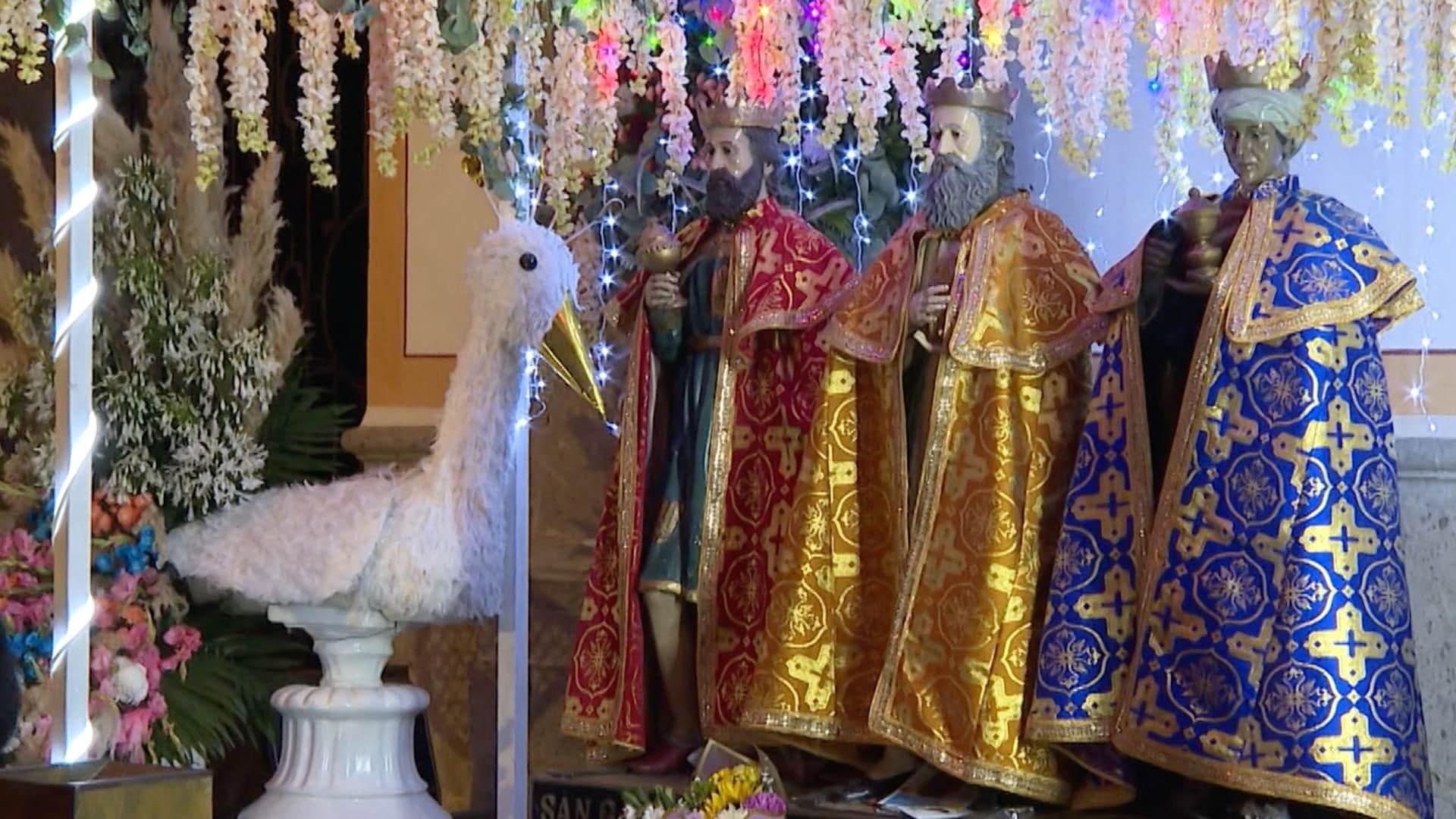 Fieles Celebran a los Santos Reyes Magos en Cajititlán, Jalisco