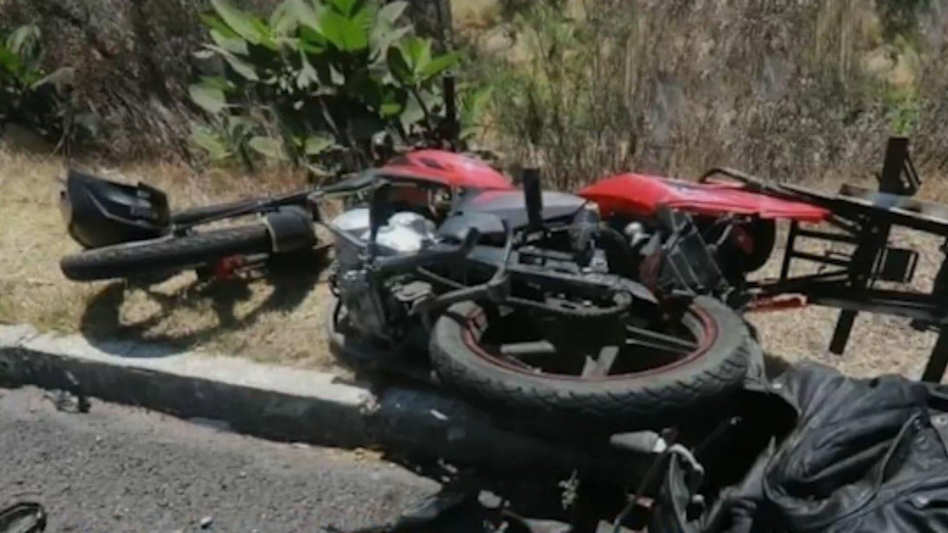 Pareja en Motocicleta Arrollados en Autopista Tlaxcala-Apizaco