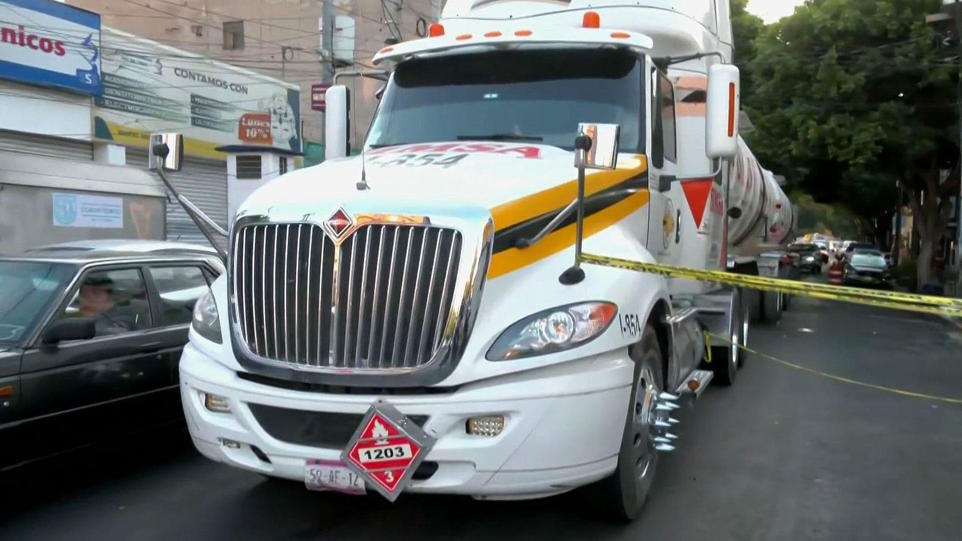 Tráiler Involucrado en Accidente fue Abandonado en Eje Central Lázaro Cárdenas