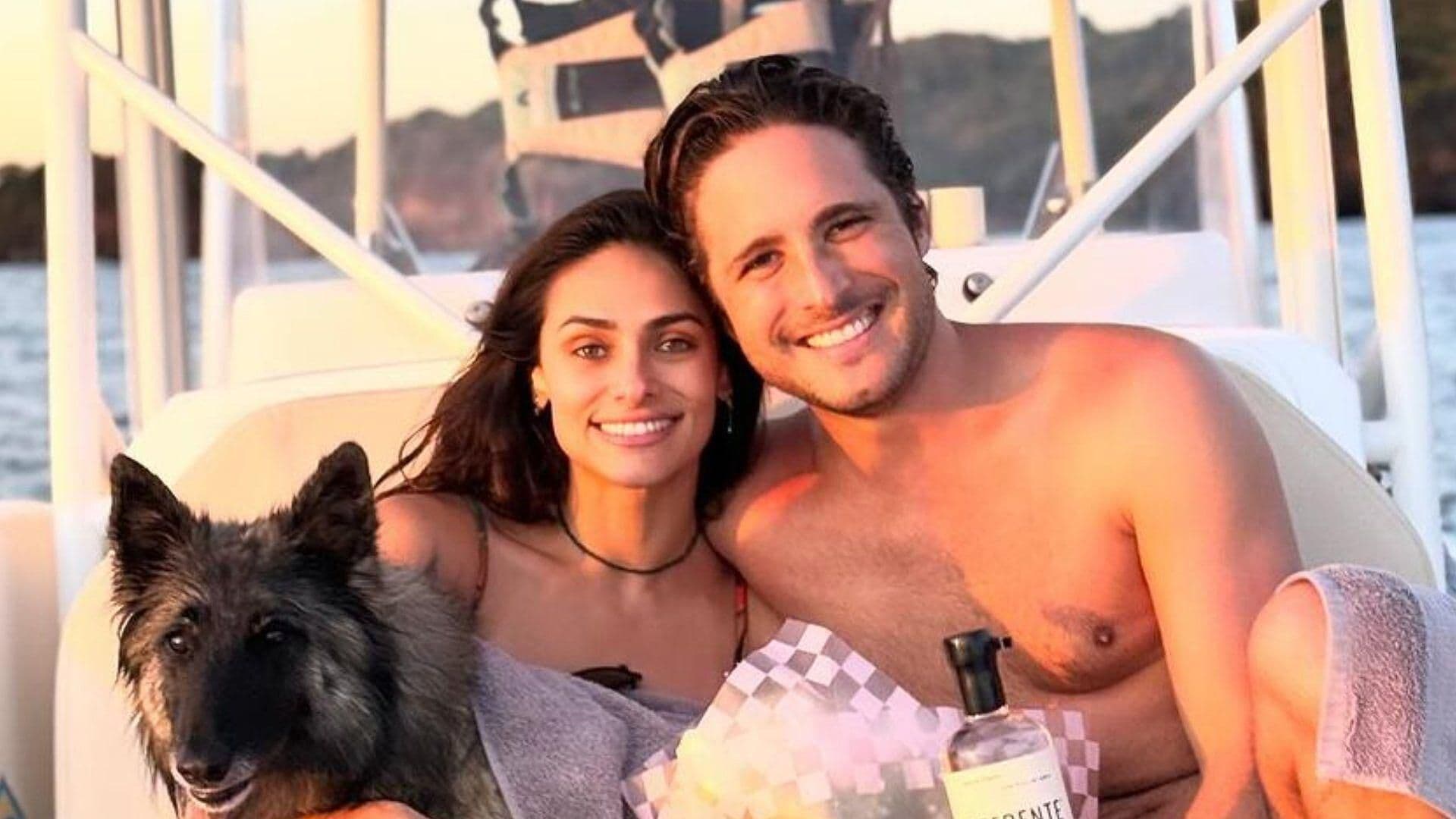 Diego Boneta y Renata Notni Comparten Con Fotos Sus 3 Años de Amor