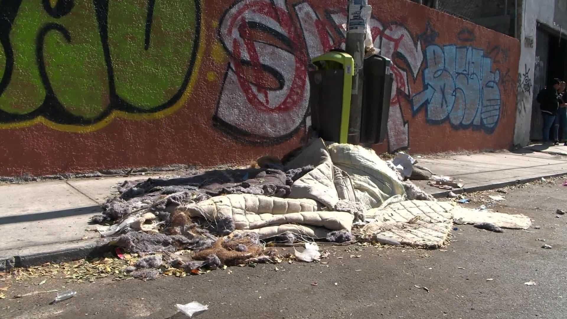 Avenida San Roque en Querétaro se Encuentra Llena de Basura