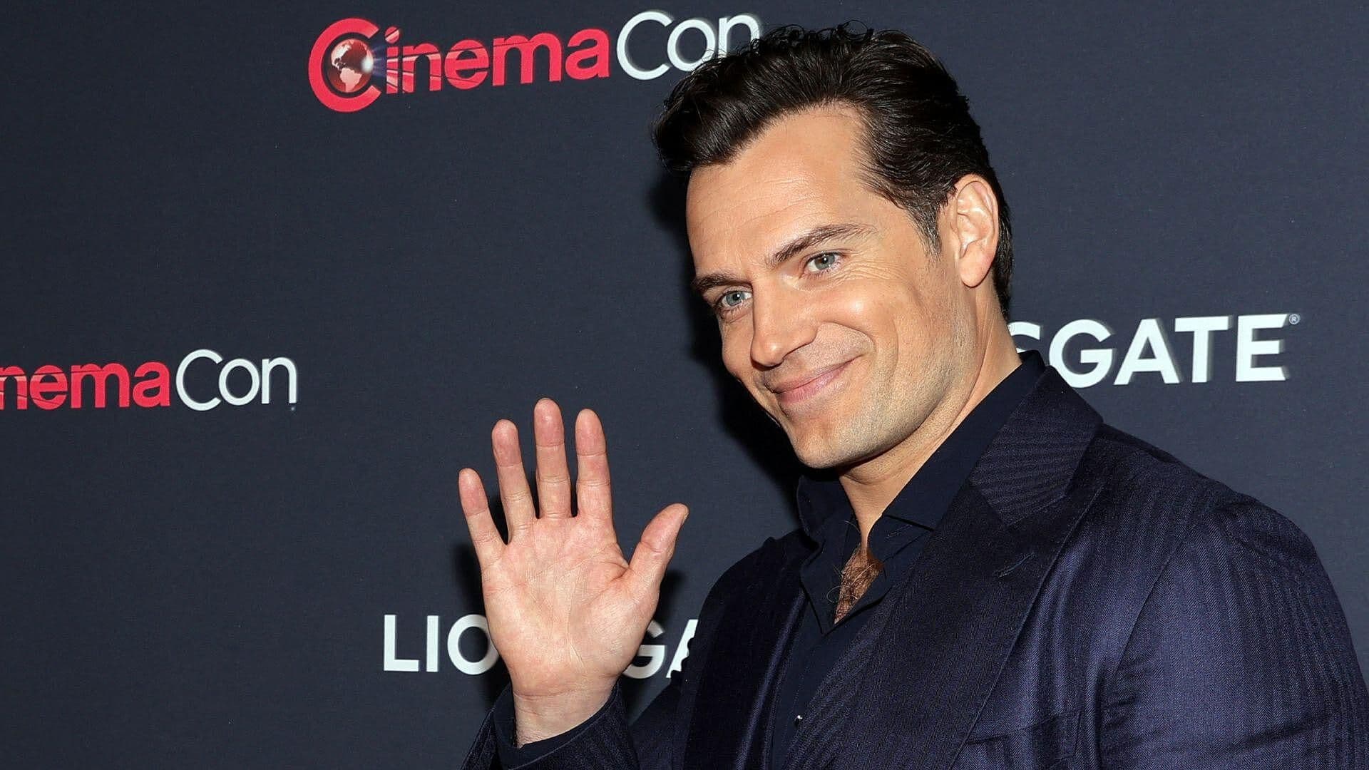 Henry Cavill Revela Que Será Papá y Comparte su Emoción