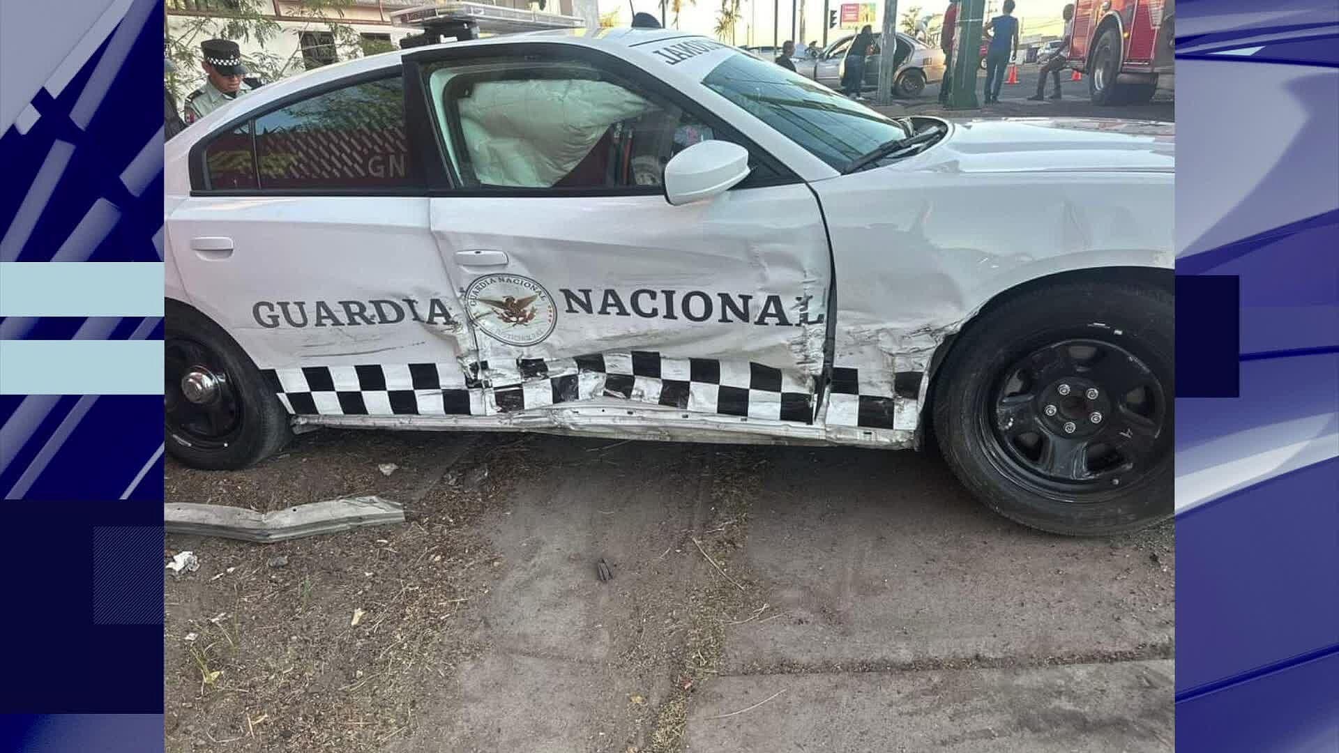 Choca Patrulla de la Guardia Nacional y Auto en Bulevar Camino del Seri
