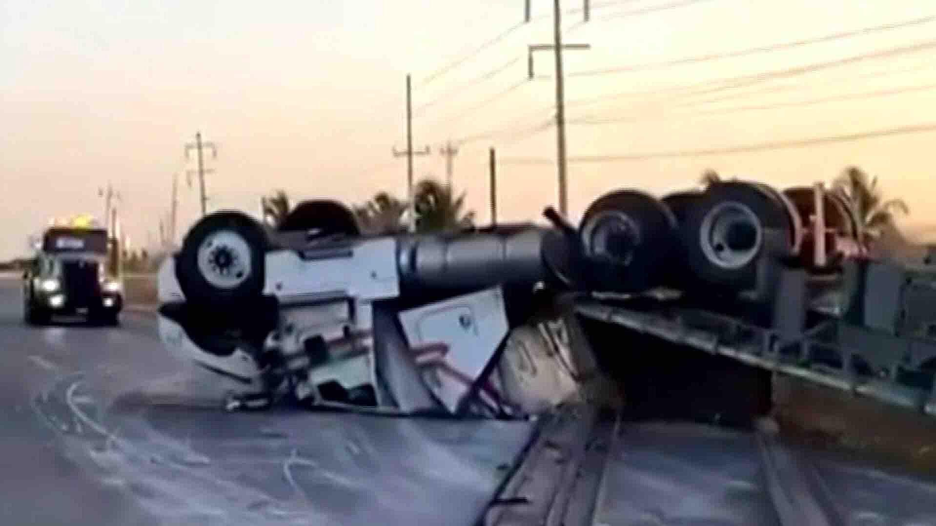 Choque entre Tráileres en Autopista Campeche-Champotón