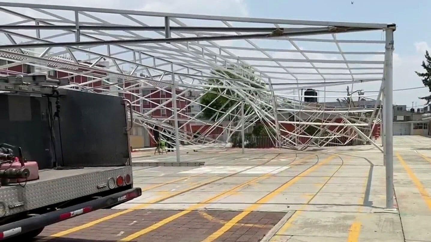 Lluvias Derriban Techumbre de Escuela Primaria en Ciudad Neza