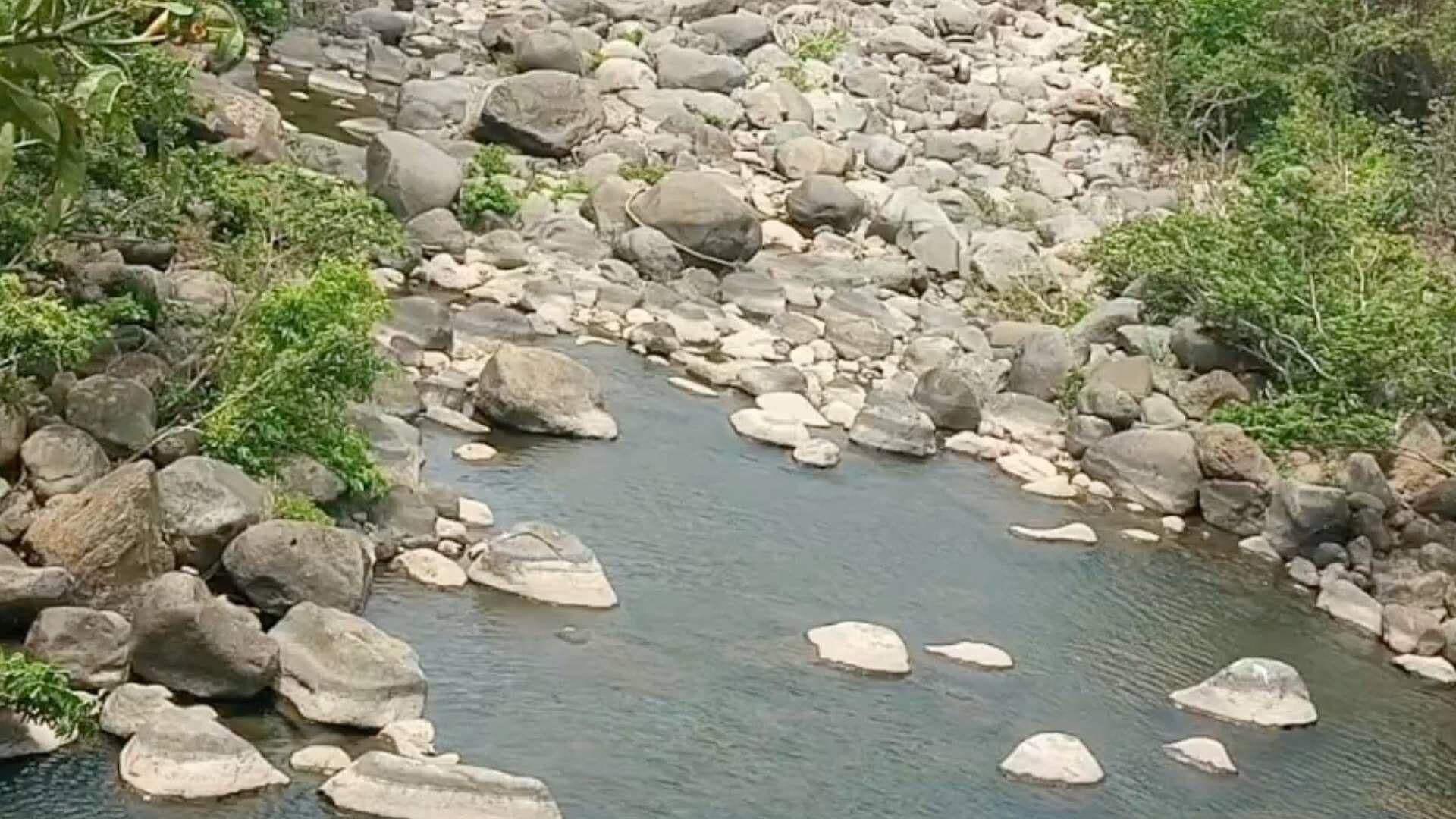 Baja Captación en la Presa Yuribia por Temporada de Estiaje