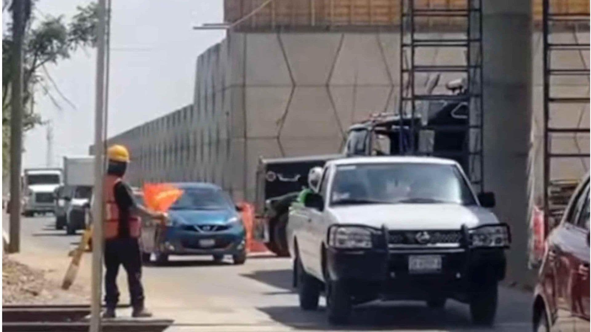 Avanza Obra del Puente de Santa Ana del Conde, Pero Automovilistas Batallan por el Tráfico