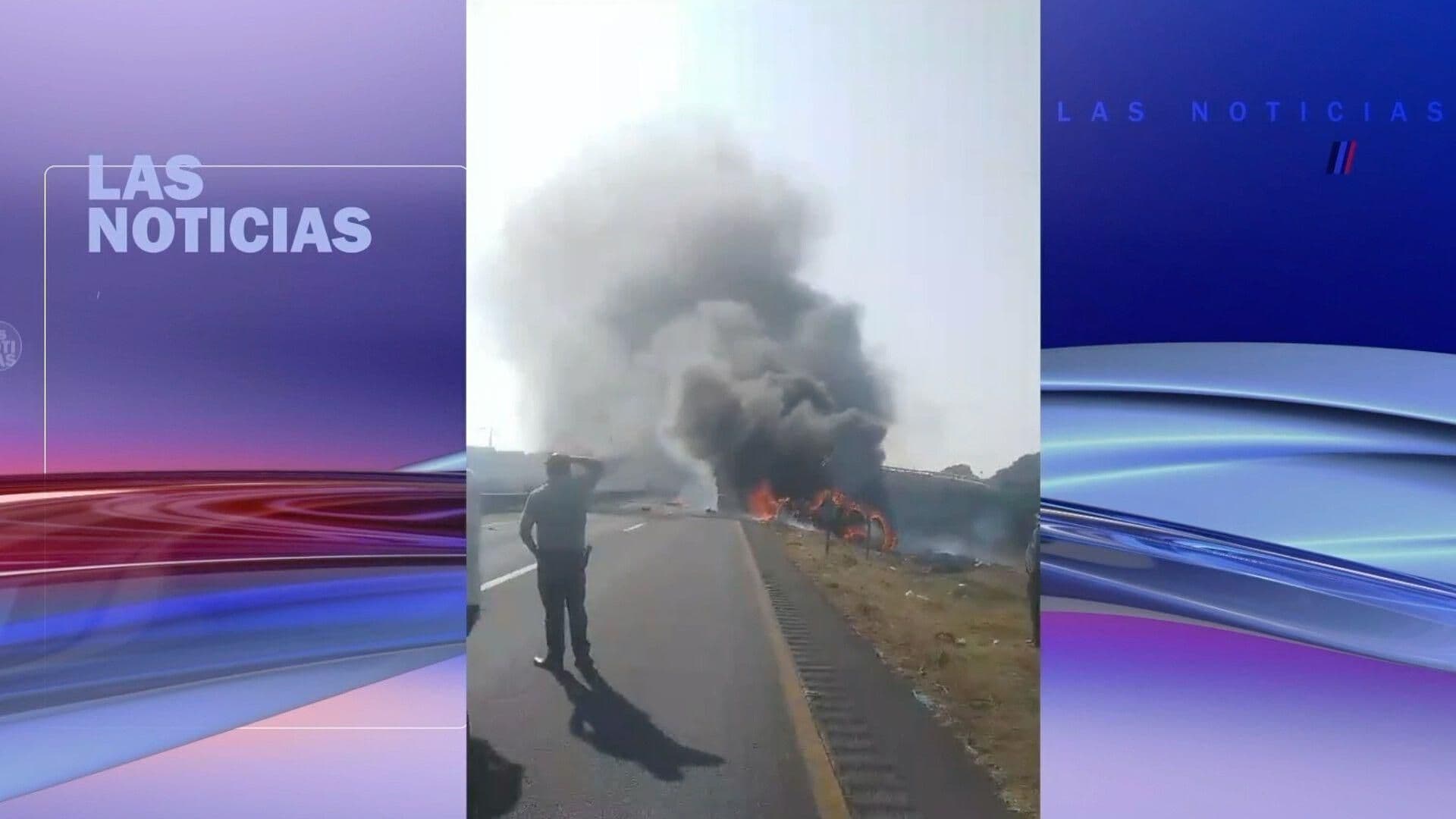 Tráilers Terminan Incendiados Luego de Chocar en Autopista Esperanza-Cd. Mendoza