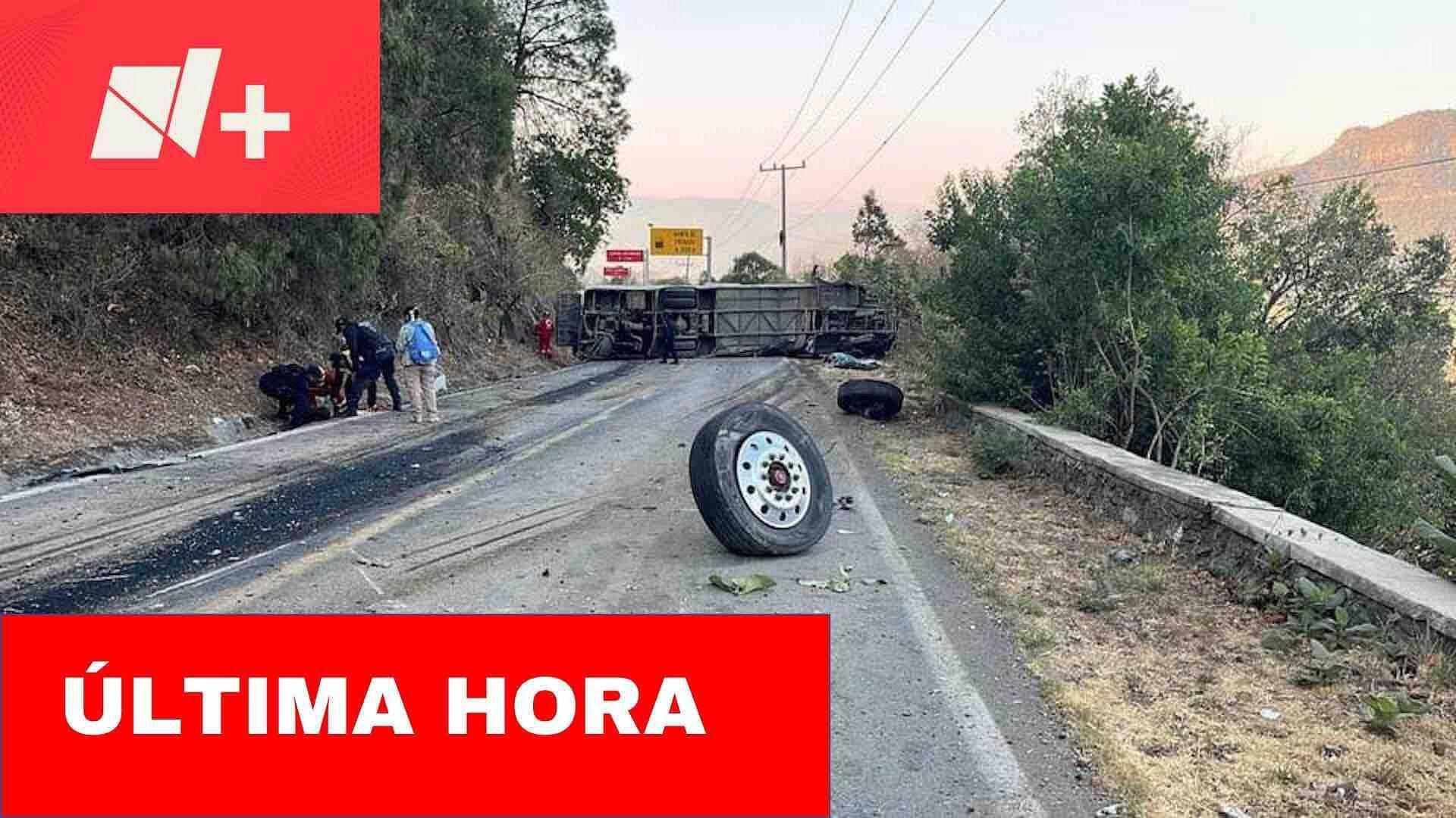 Volcadura de Autobús Deja Muertos y Heridos en Malinalco, Edomex