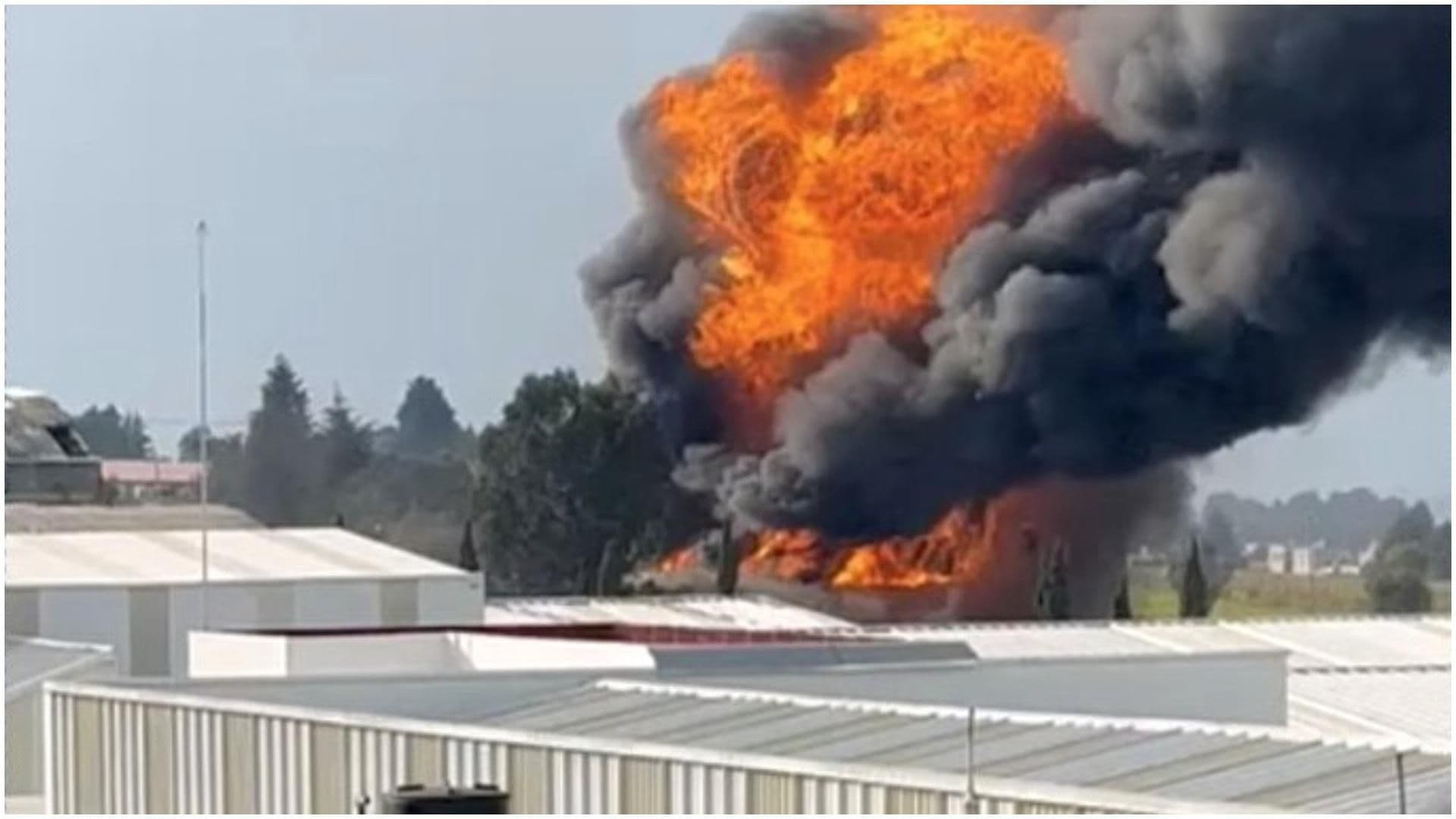 Se Registra Incendio en Fábrica de Químicos de Santiago Tianguistenco, Edomex