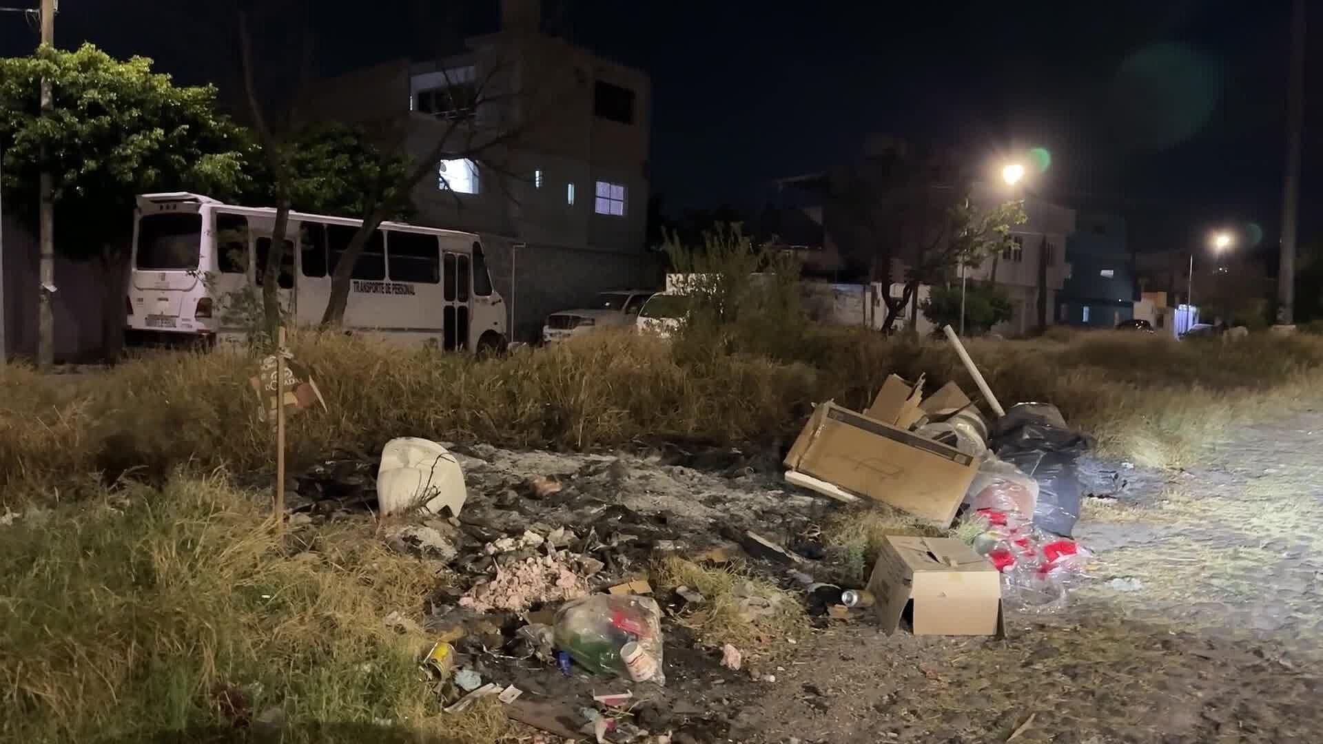 Crean Basurero en la Calle de la Colonia Reforma Agraria en la Capital Queretana