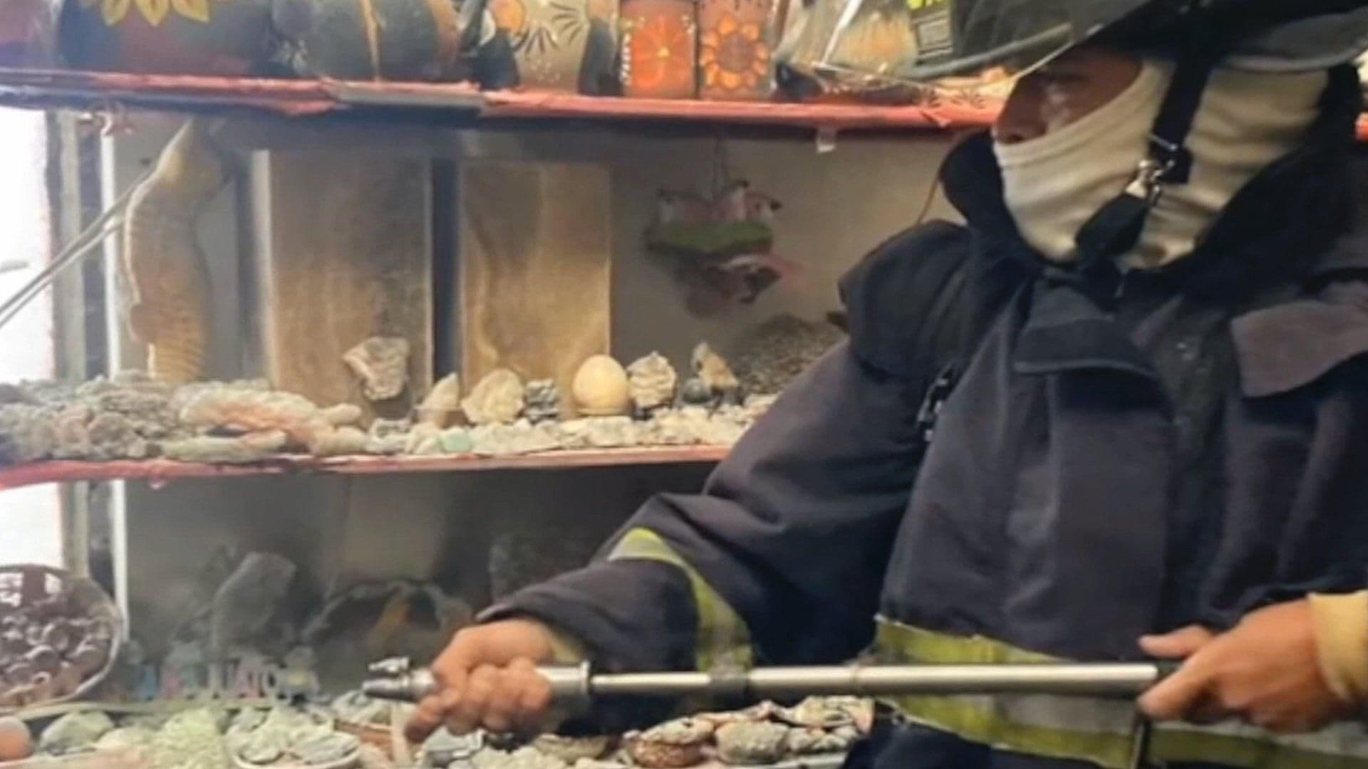 Comerciantes Viven Momentos de Pánico al Incendiarse Parte del Mercado Hidalgo, en Guanajuato