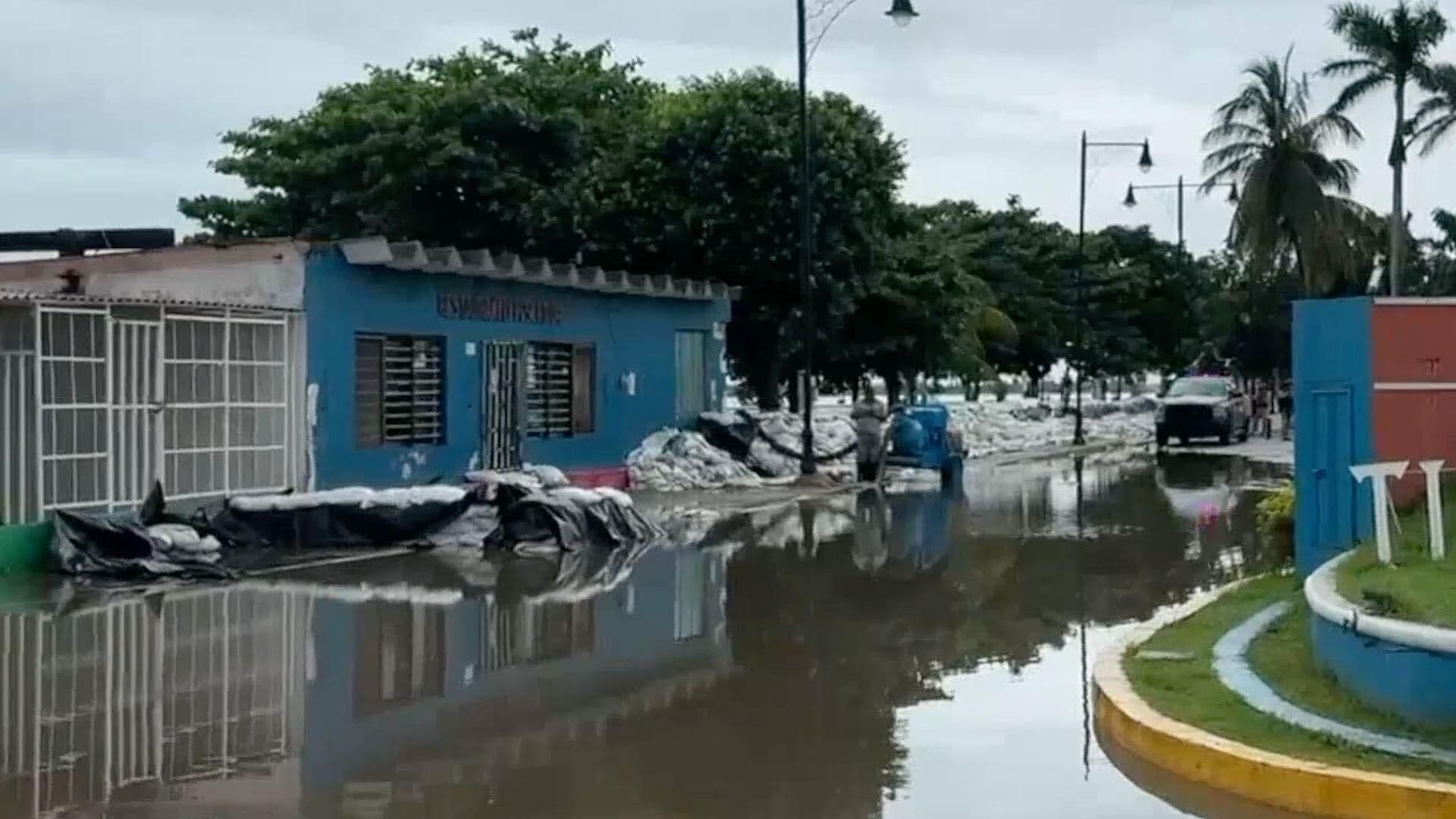 El Río Papaloapan Alcanzó su Nivel Máximo en Tlacotalpan