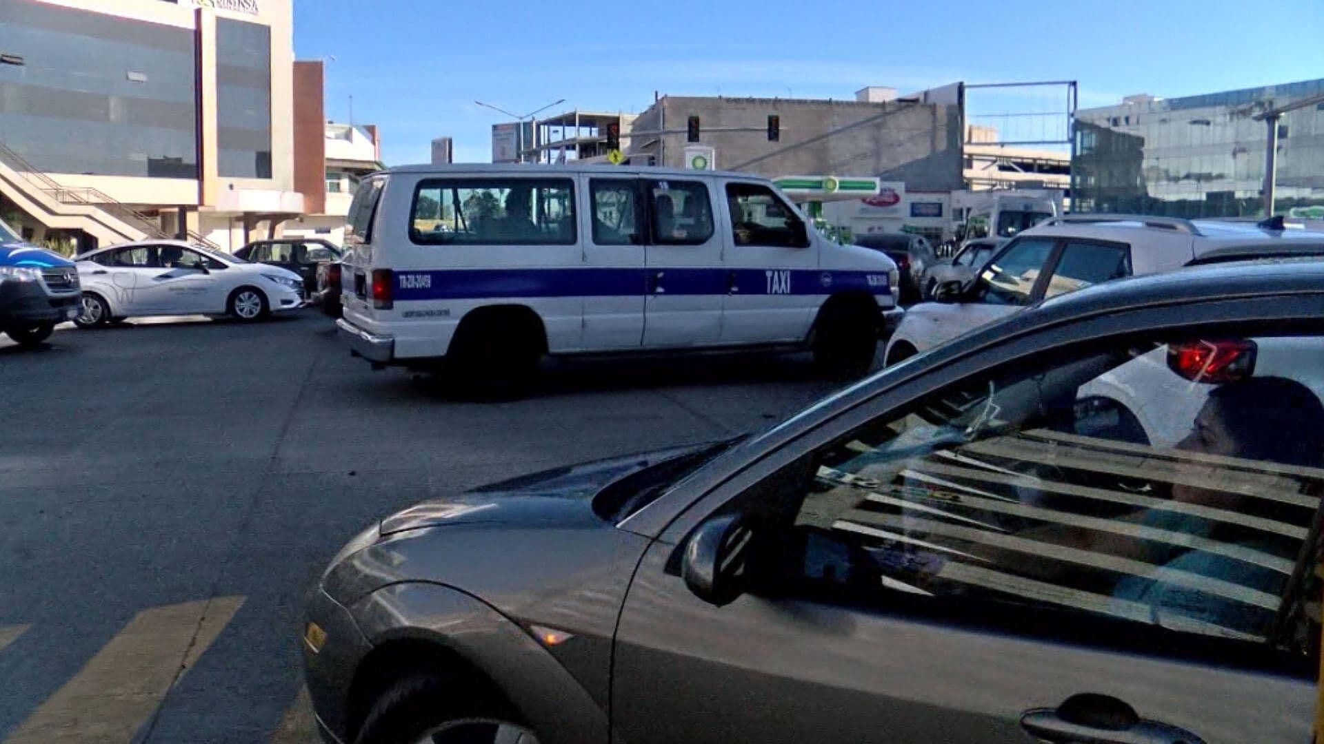 Caos Desata Glorieta Improvisada Cerca de la Garita El Chaparral en Tijuana