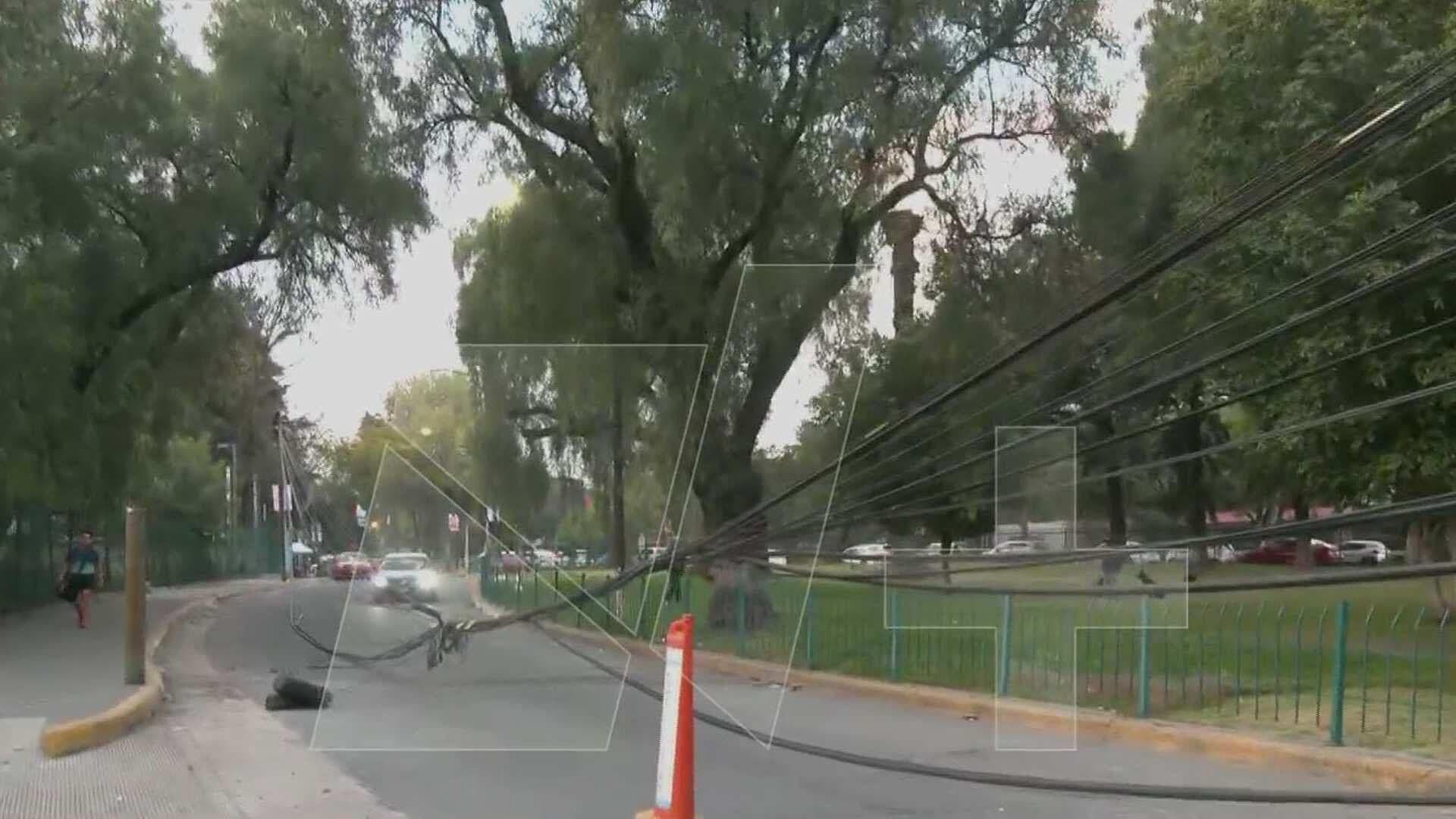 Tráiler Derriba Poste en la Colonia Lindavista, CDMX