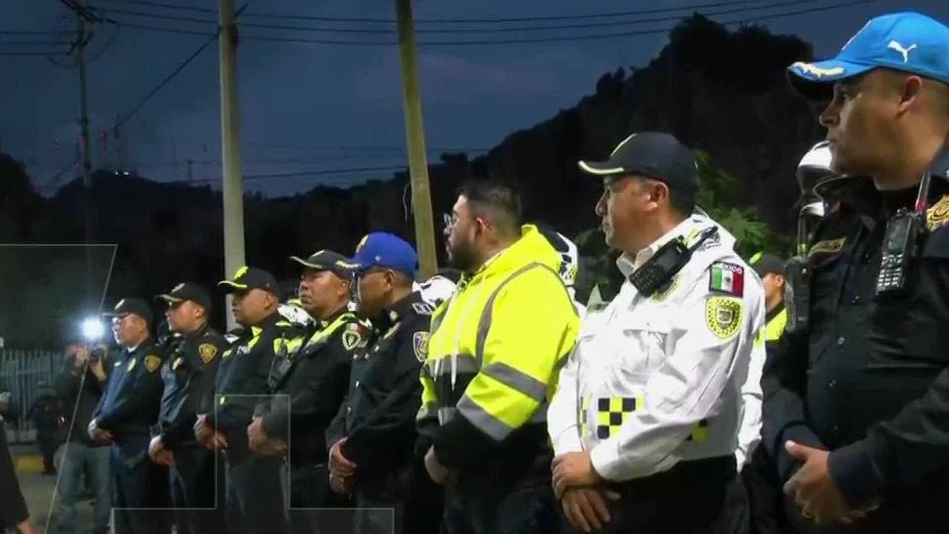 Policías Realizan Operativo de Seguridad en Motocicletas en Cuautepec, CDMX