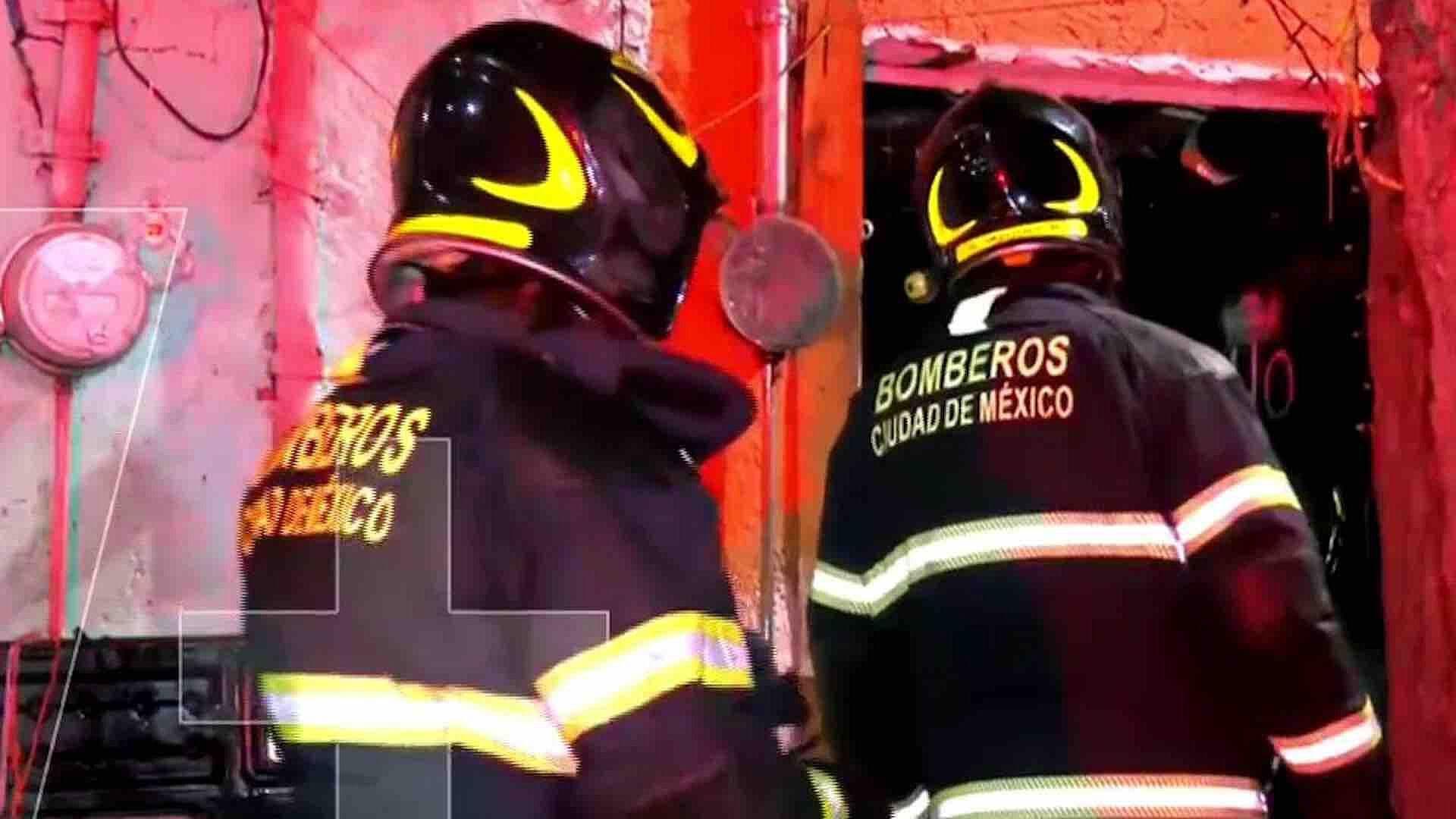 Bomberos Atienden Conato de Incendio en Vivienda de Magdalena Mixihuca, CDMX