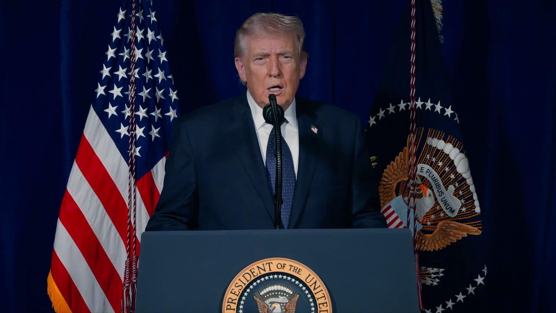 Trump Actualiza Situación en Irán Tras Muerte de Alí Jamenei y Busca Diálogo