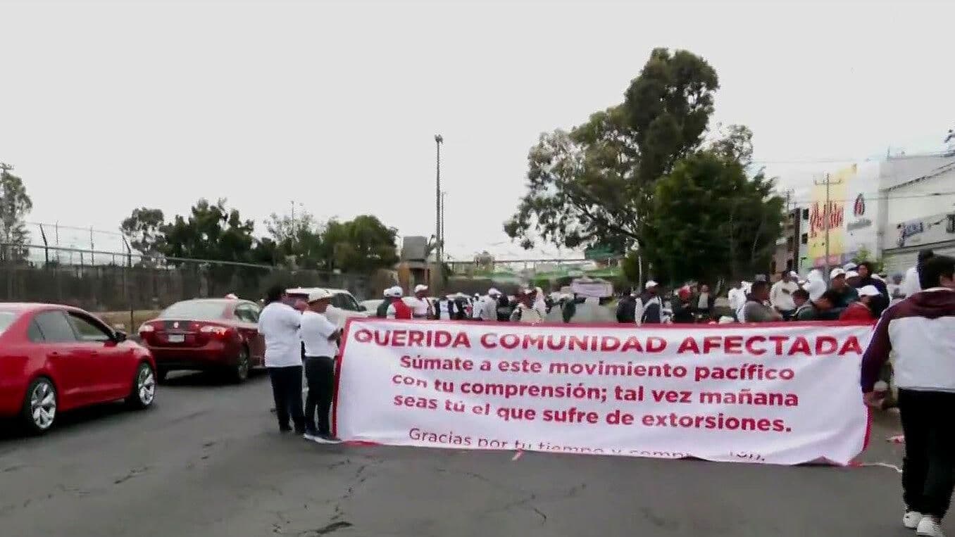 ¡A Comer un Taco!, En Medio del Bloqueo en Periférico Río de los Remedios