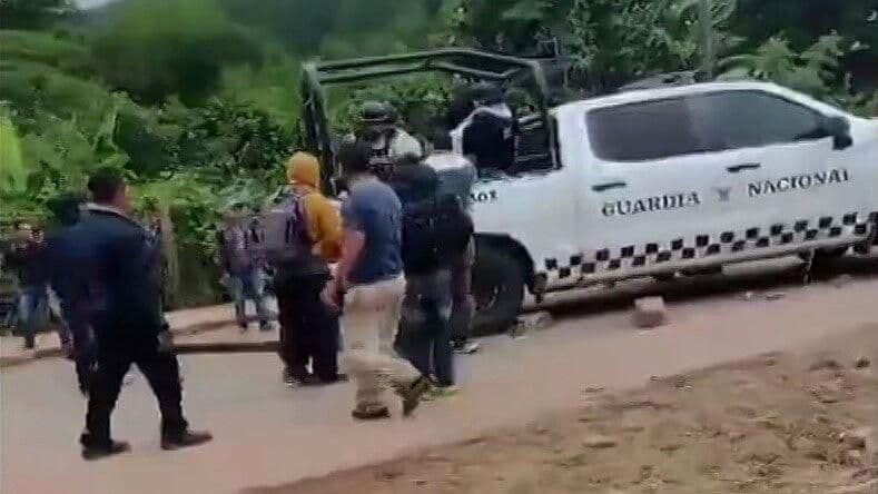 Video | Habitantes de Oxchuc, Chiapas, Retienen a Elementos de la Guardia Nacional