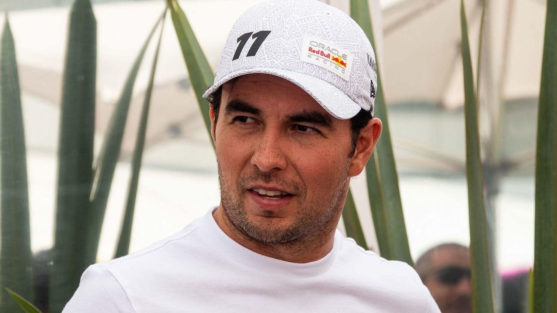 "Checo" Pérez Llega al Autódromo Hermanos Rodríguez a Prácticas Libres del GP de México
