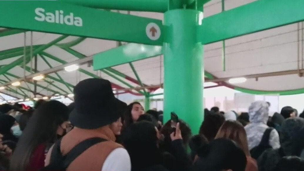 Tardan Hasta 40 Minutos para Abordar Vagones en Estación Sendero