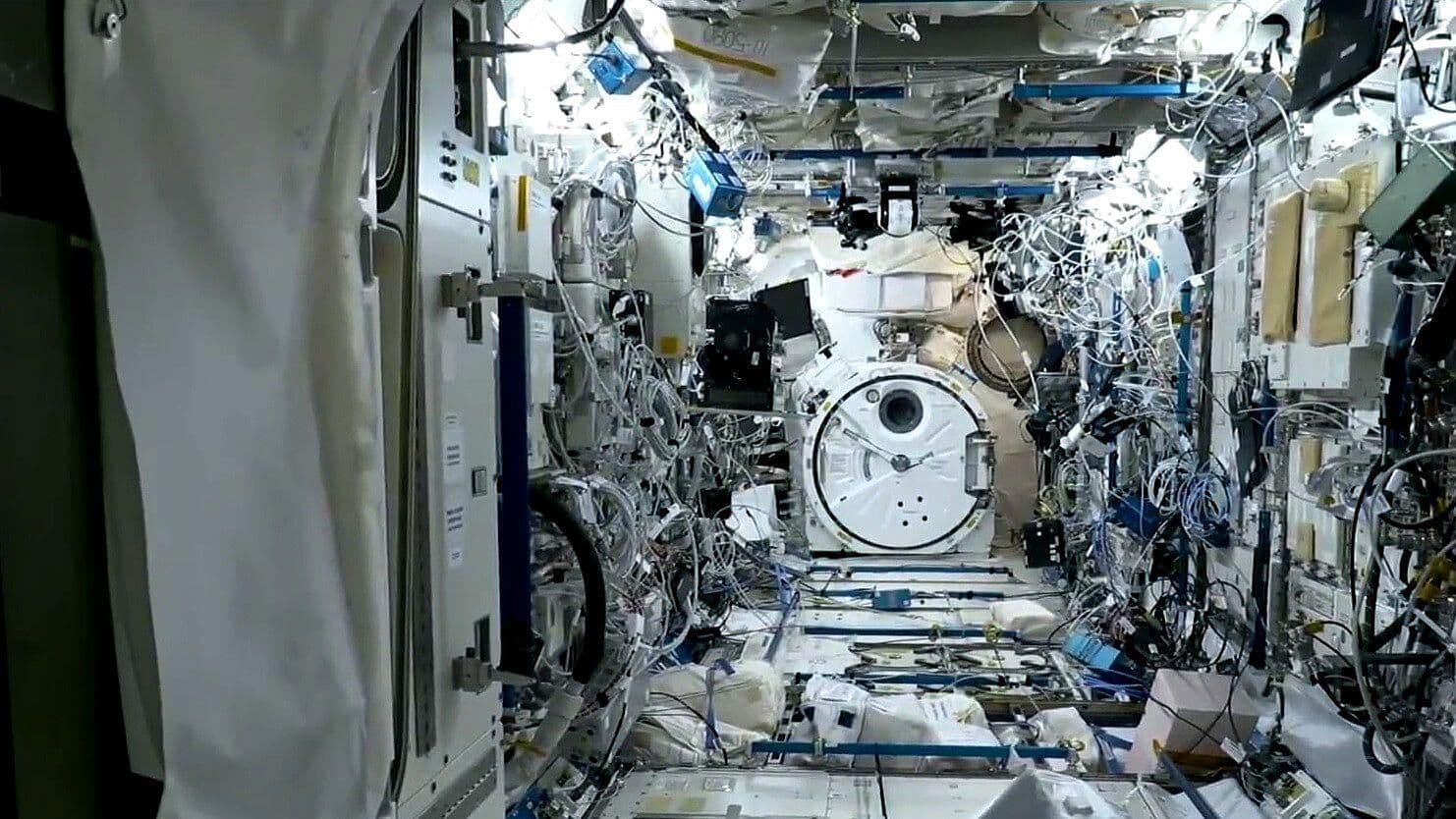 NASA Comparte Primer Recorrido en Español por la Estación Espacial Internacional
