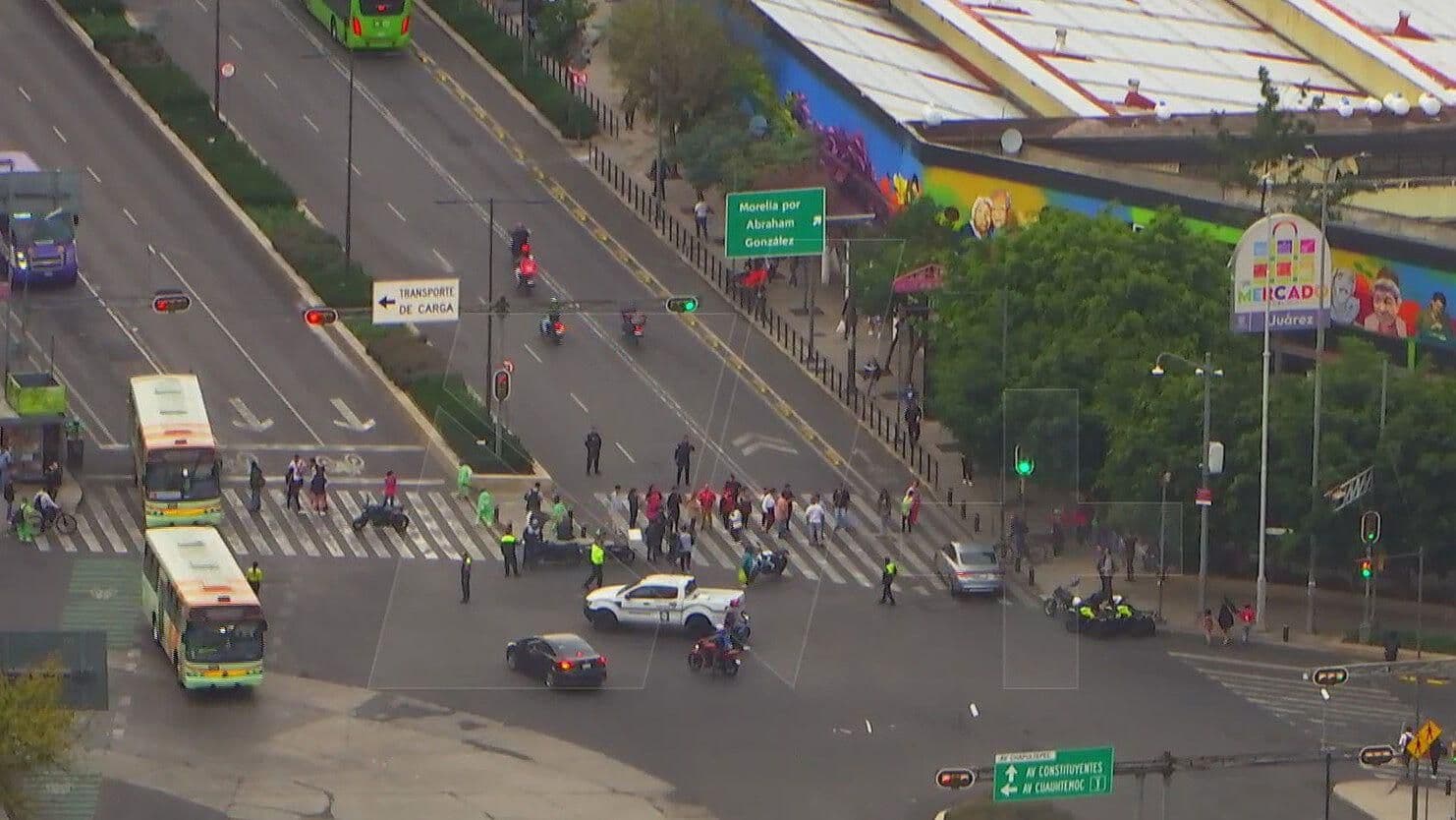 Locatarios del Mercado Juárez Realizan Bloqueo en Avenida Chapultepec
