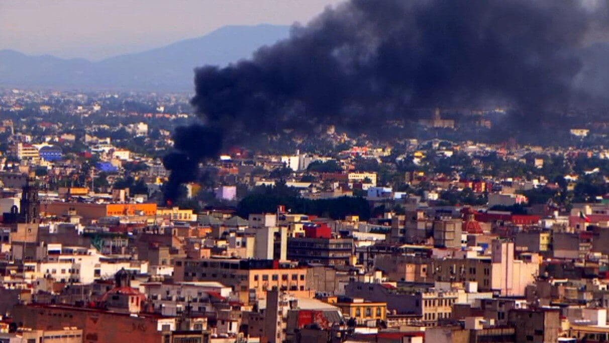 Gran Movilización por Incendio en Bodega en la Colonia Centro de la CDMX