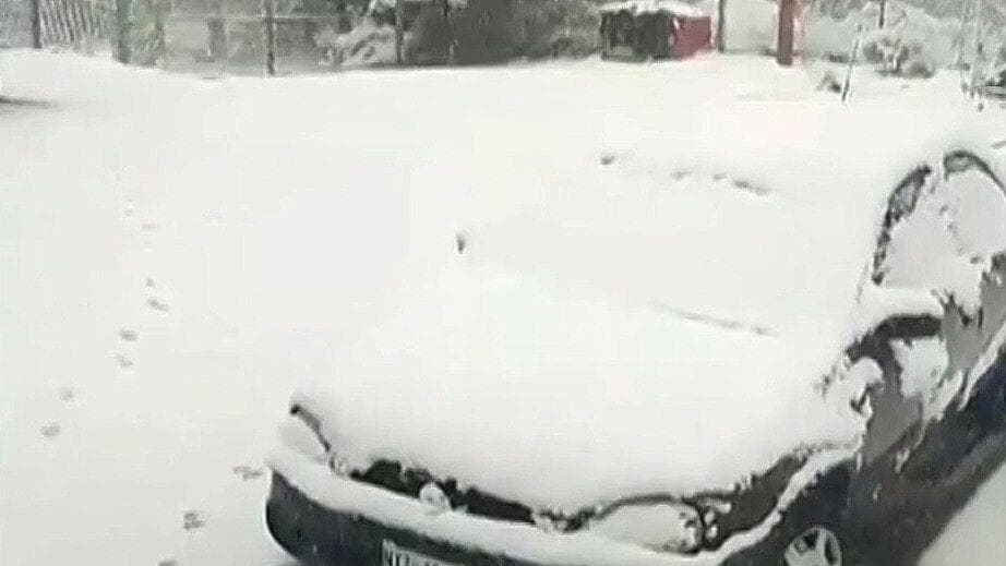 Temoaya, Edomex, se Cubre de Nieve, Zonas Aledañas Presentan Aguanieve
