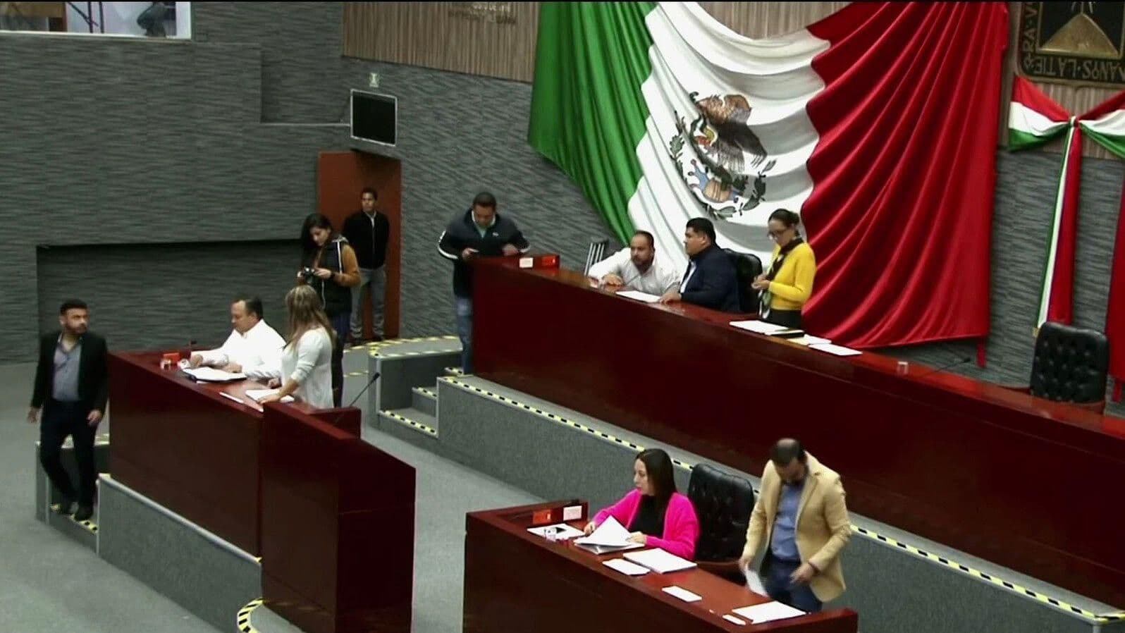 Congreso de Morelos "Salva" a Uriel Carmona Gándara