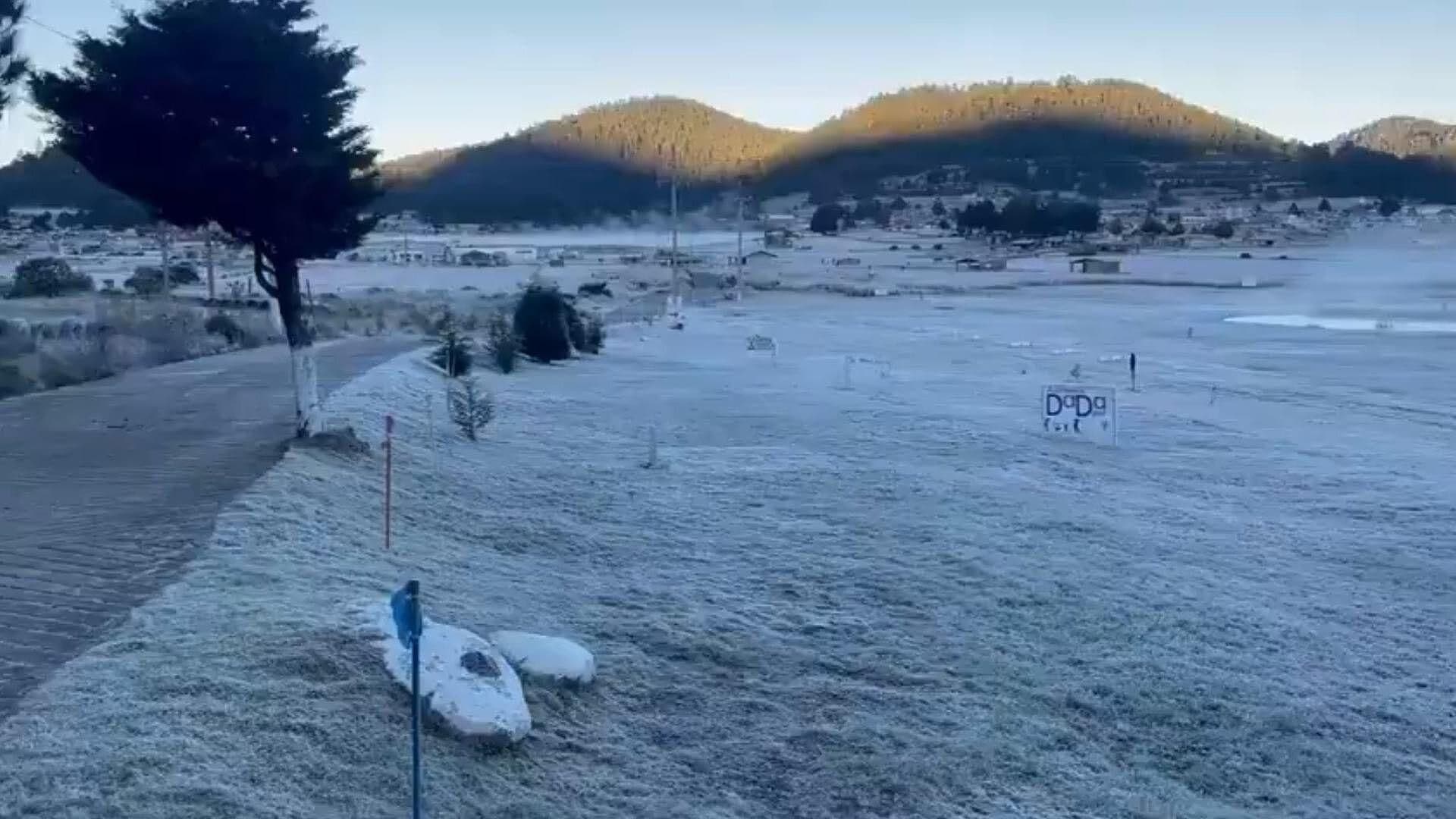 Zonas de Ocoyoacac Amanecen Cubiertas de Hielo por Bajas Temperaturas