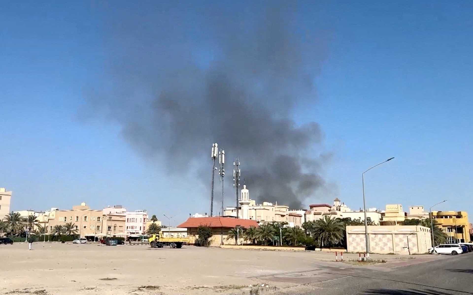 EUA Anuncia Cierre de su Embajada en Kuwait por Tensión en Medio Oriente