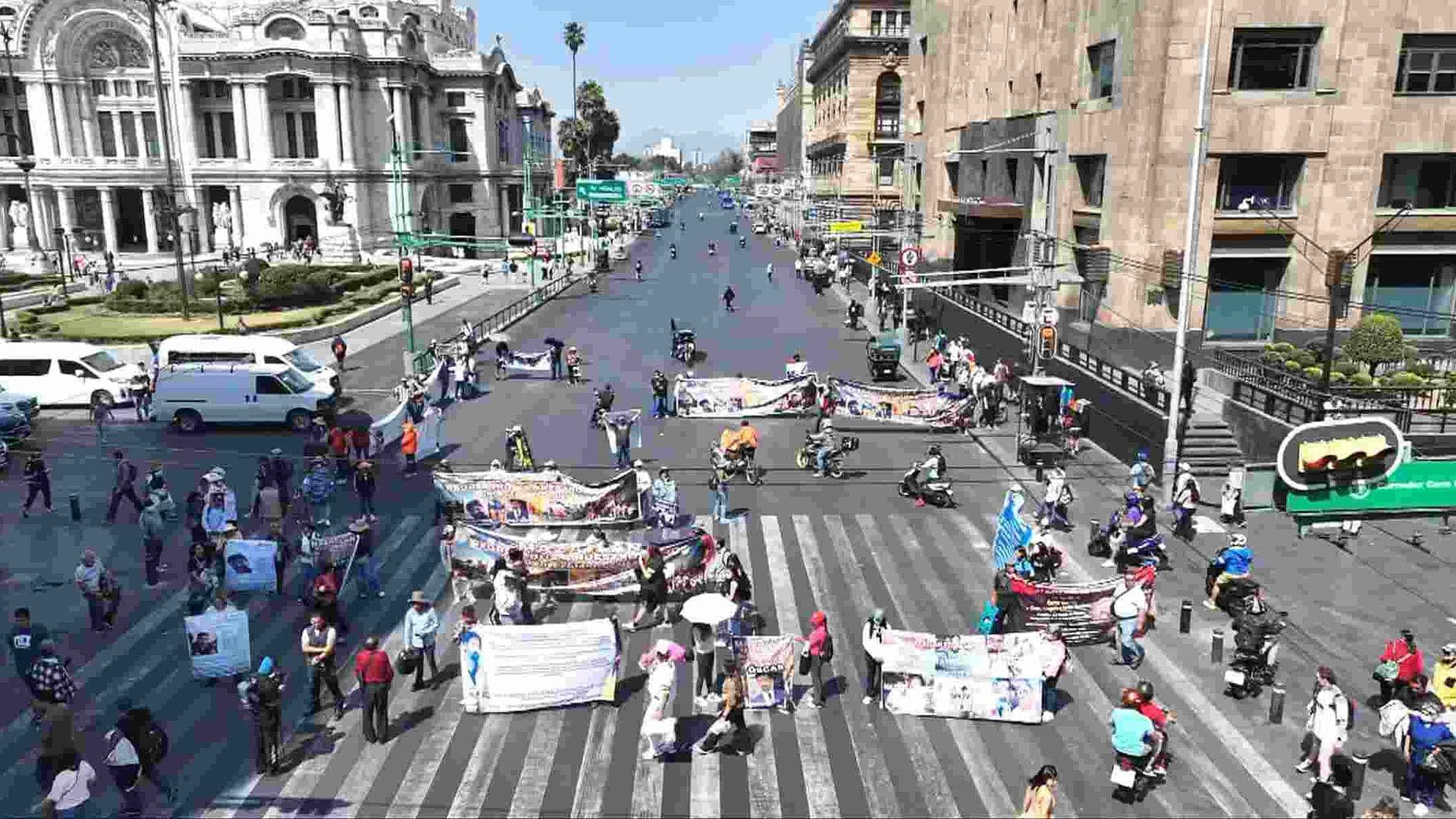 ¡Otro Bloqueo Más en CDMX!: Se Reporta Manifestación en el Eje Central Lázaro Cárdenas