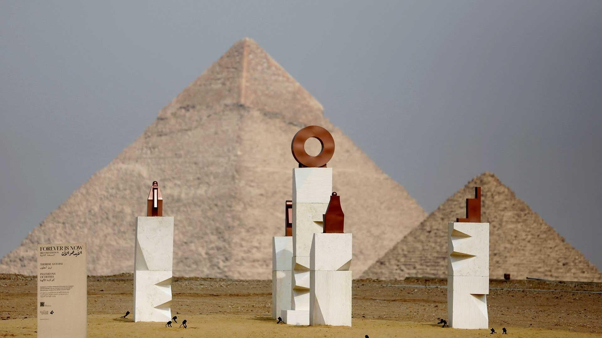 Exhiben Arte Contemporáneo Frente a Pirámides de Giza