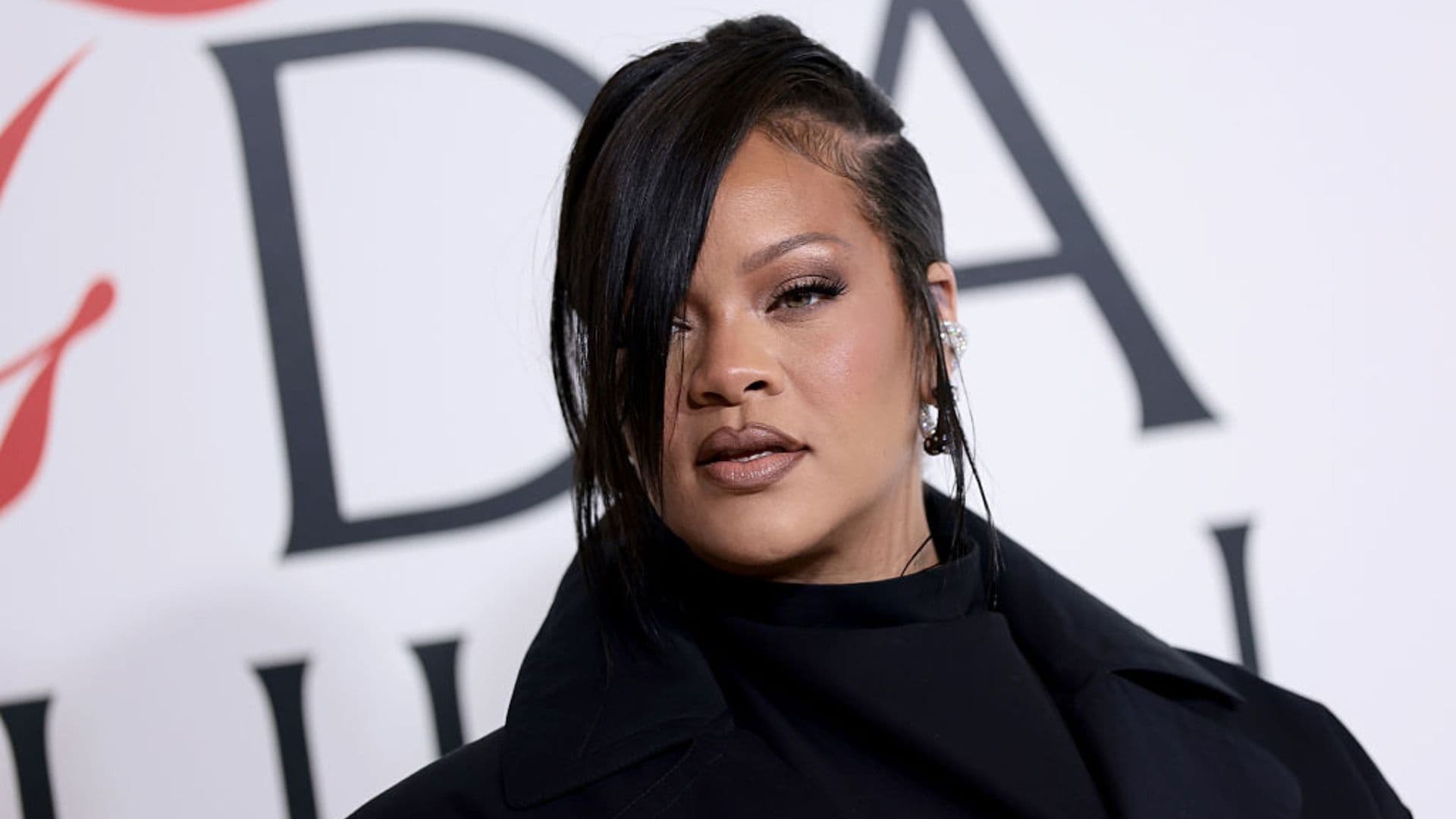 Reportan Disparos contra Casa de Rihanna en Los Ángeles; Hay Una Persona Detenida