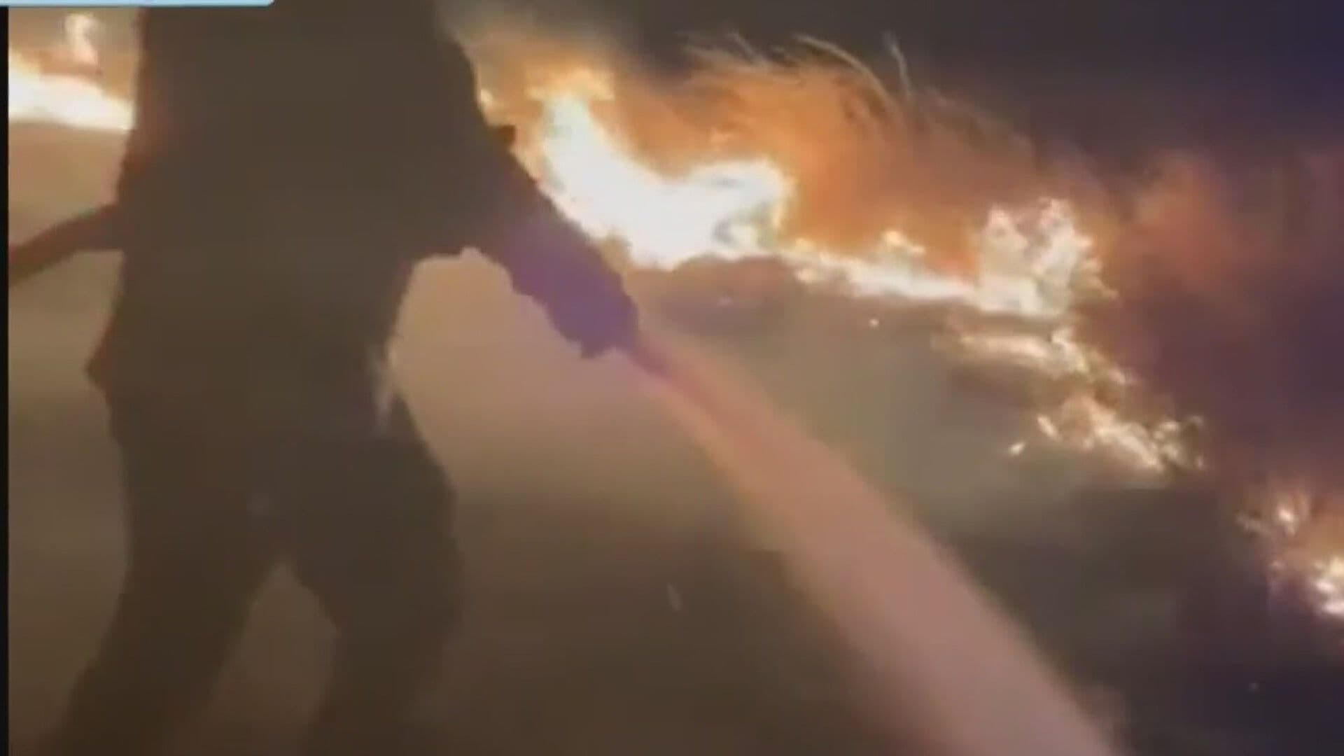 Sofocan Bomberos Incendio de Pastizal en Ejido El Guajolote en Linares