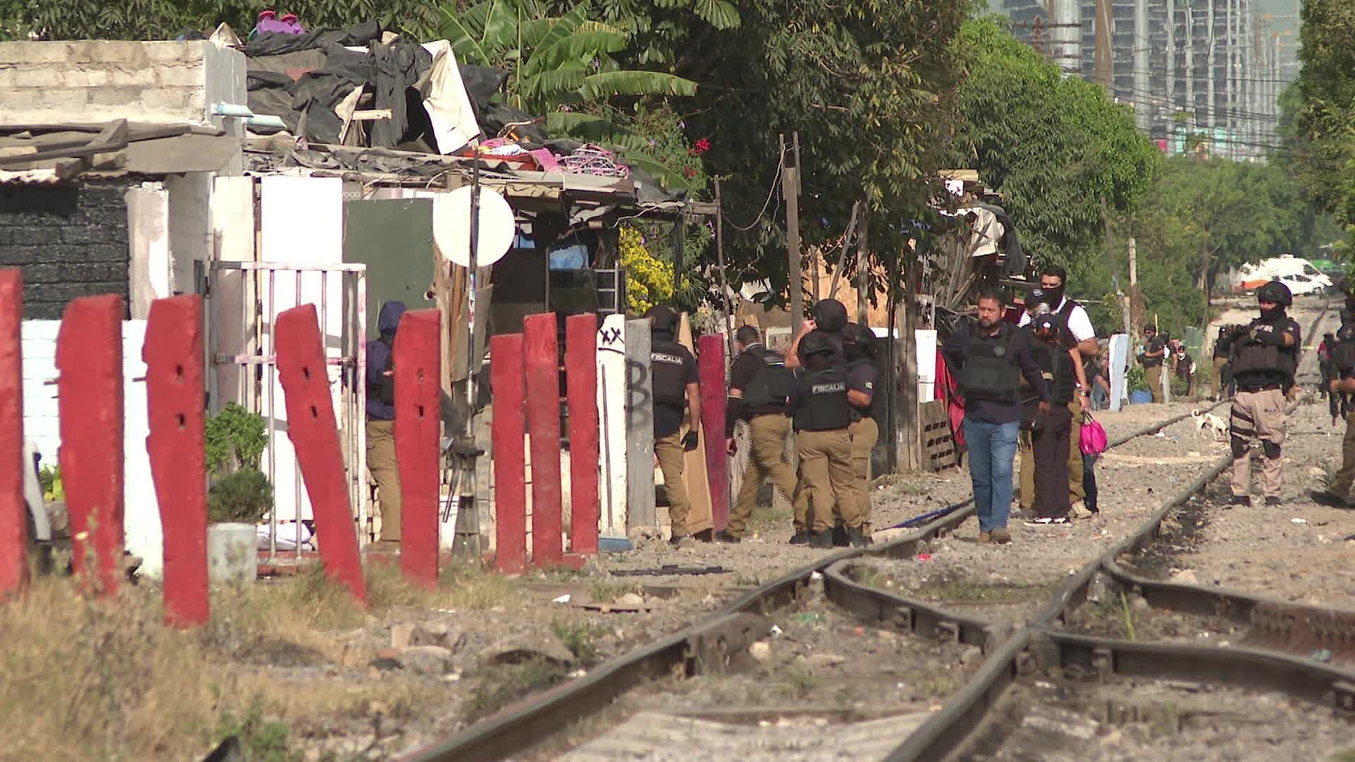 Demuelen Viviendas Irregulares en Pueblo Quieto; 5 Personas Fueron Detenidas