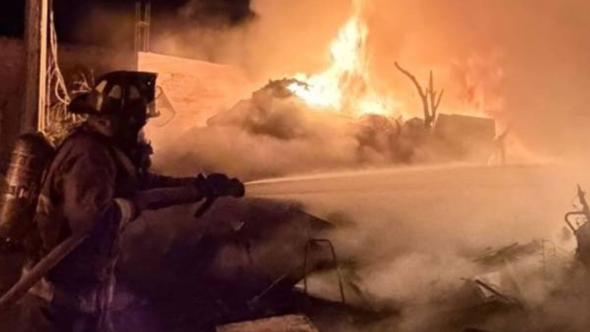 Incendio Quema Tres Casas en Juventino Rosas, Guanajuato