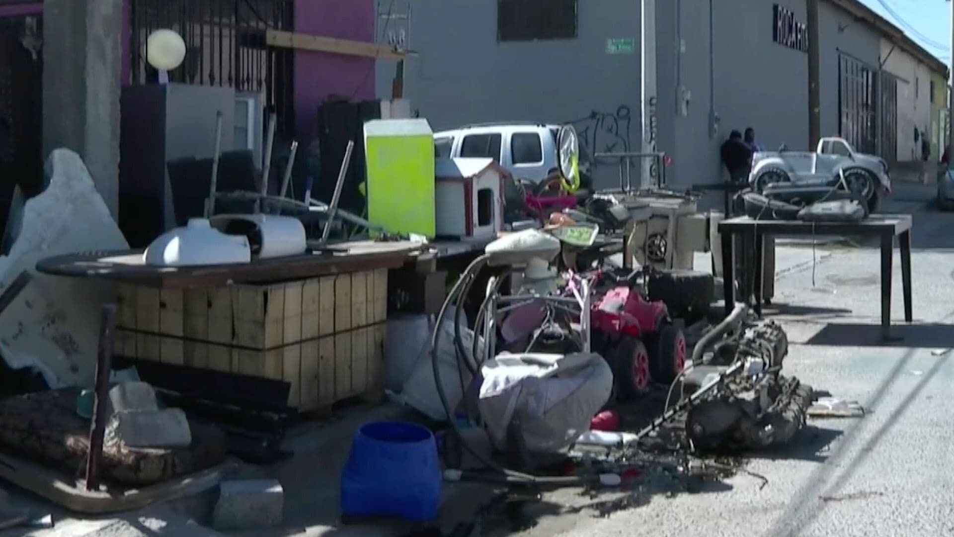 Catean Casa en la Colonia Azteca por Hallazgo de Torso Humano en Ciudad Juárez