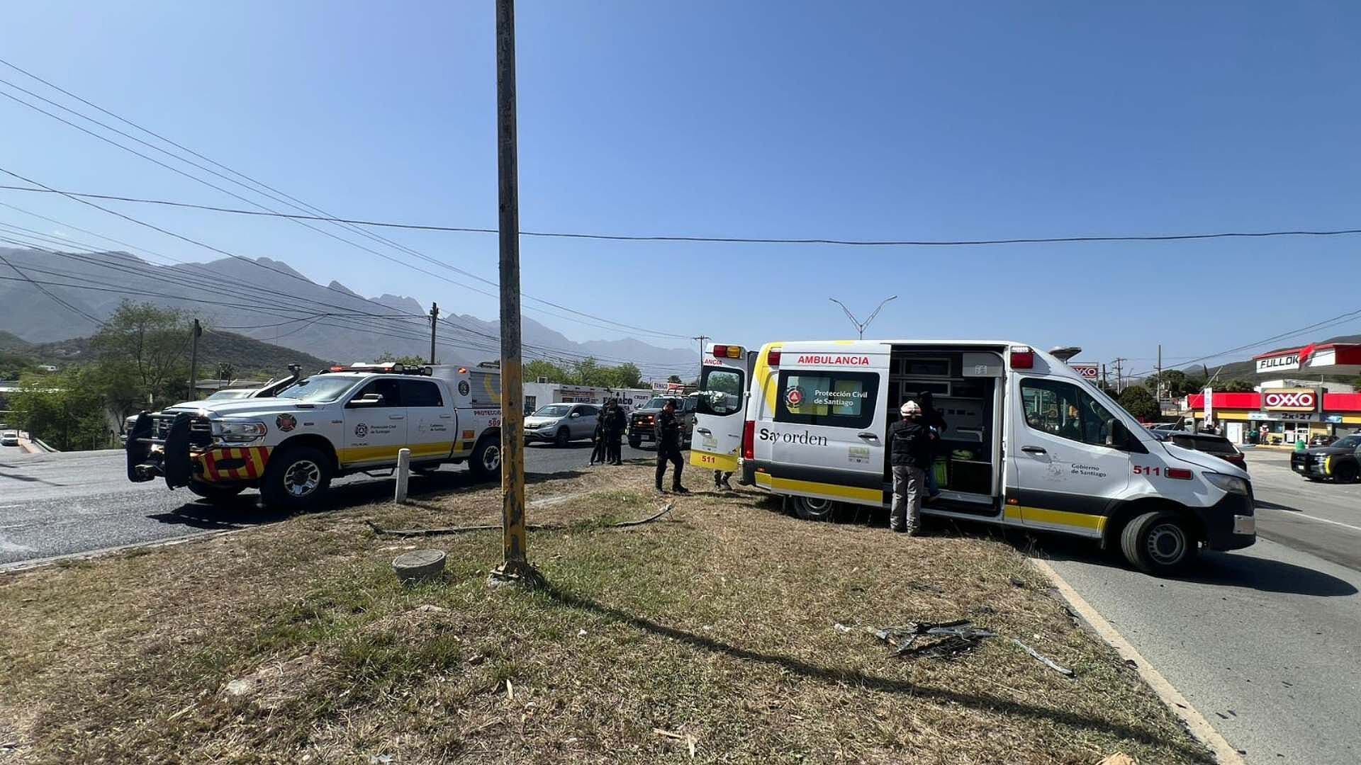Deja Caos Vial Choque en Carretera Nacional en Santiago, Nuevo León