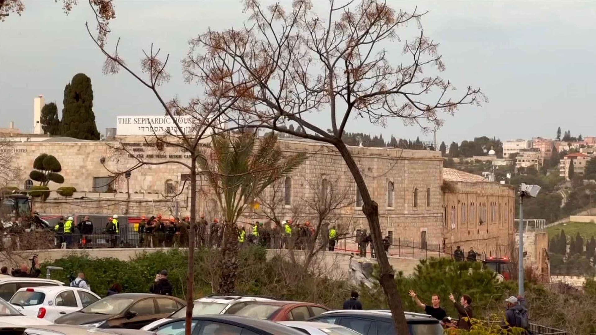 Jerusalén Bajo Fuego: Fragmento de Misil Iraní Impacta en Plena Ciudad Vieja