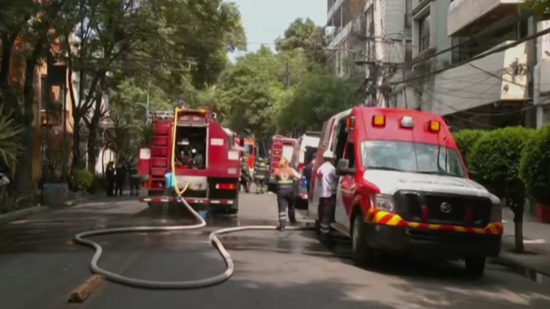 Despliegan Fuerte Operativo por Incendio en la Colonia Roma, CDMX