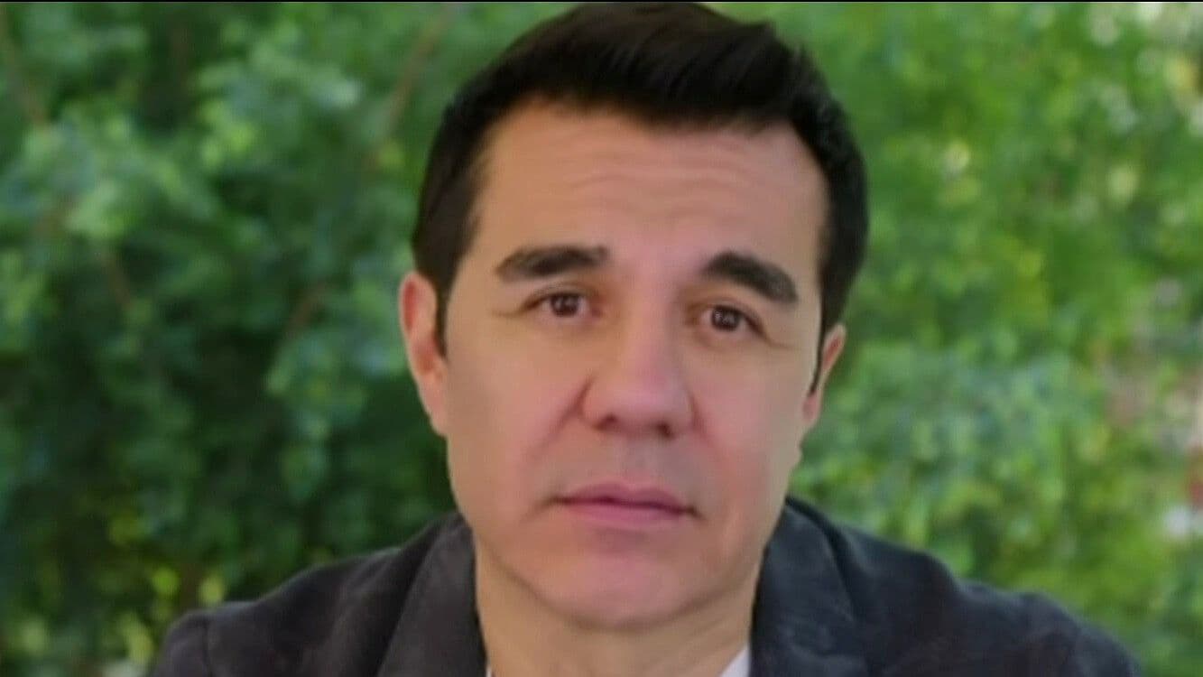 Adrián Uribe: ¿Incursionará en la Política?