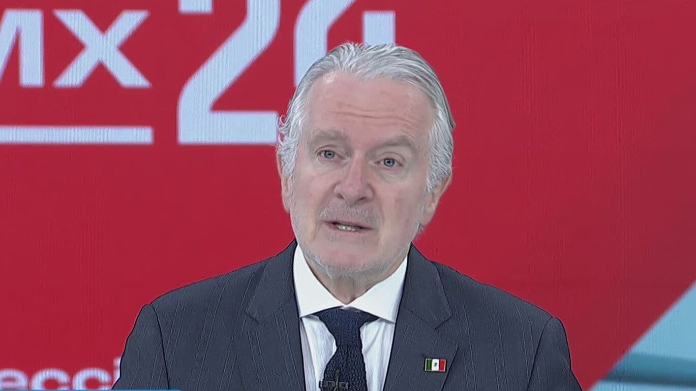 Xóchitl Propone Revertir el Desastre Educativo: Santiago Creel