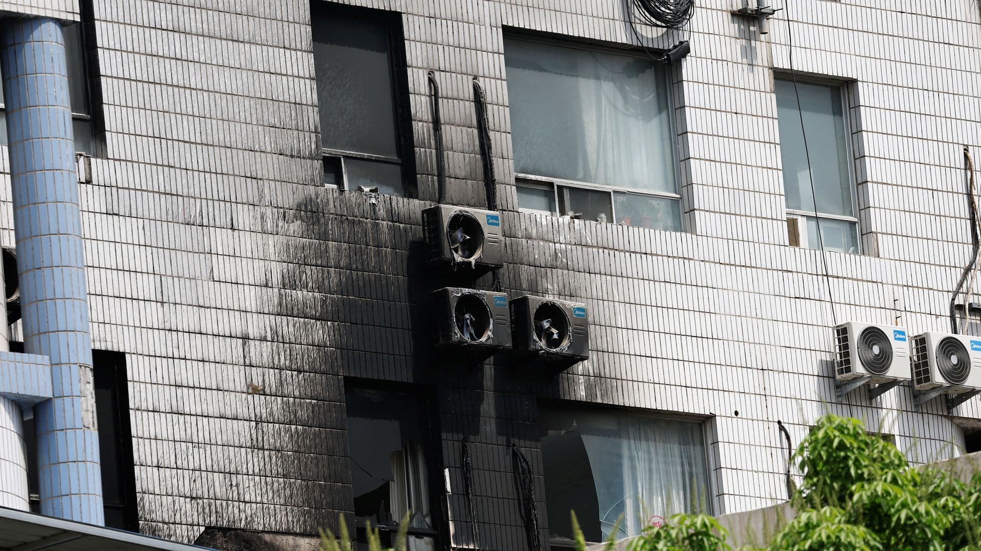 Suman 29 Muertos por Incendio en Hospital de Pekín