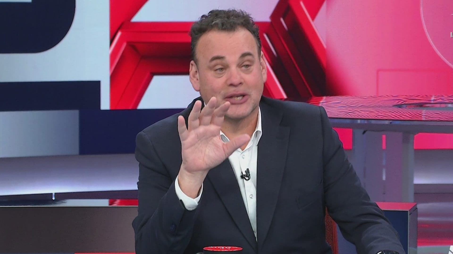 Faitelson Dice Que No Existe en la Actualidad Un Portero Que Pueda Retirar a Memo Ochoa