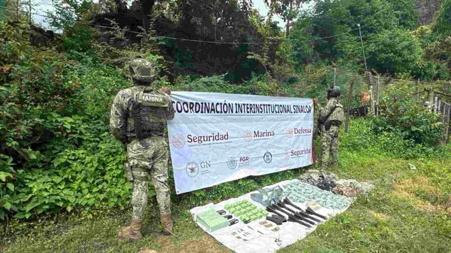 Aseguran Cargadores y Cartuchos Ocultos en la Maleza en Escuinapa, Sinaloa